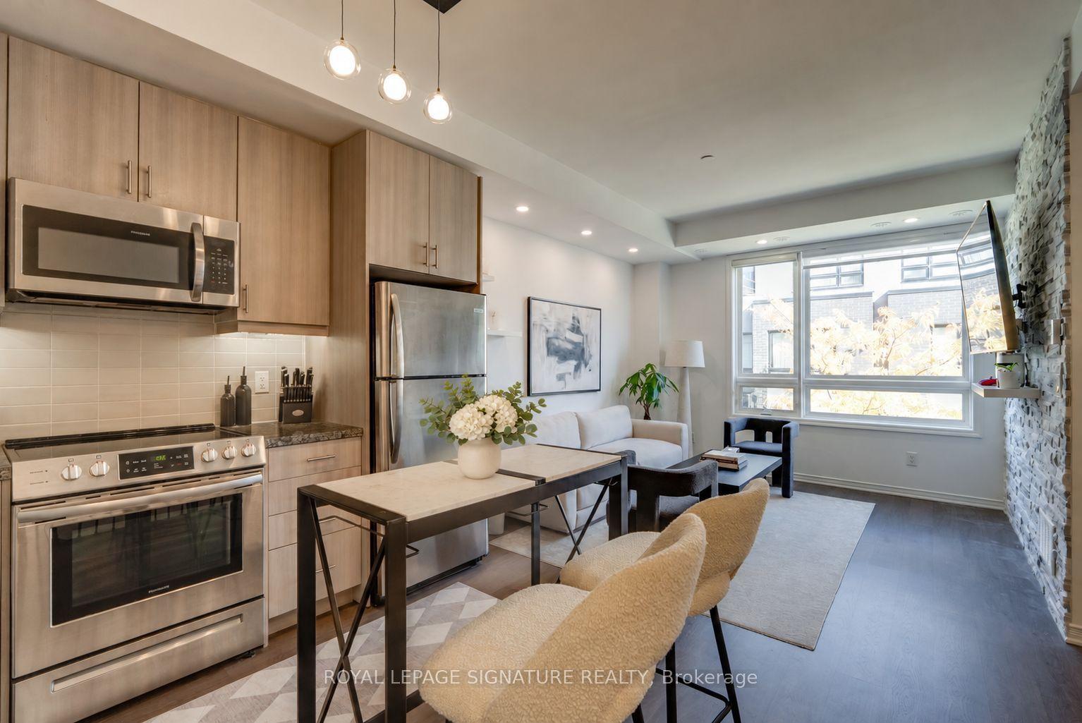 1150 Briar Hill Avenue 304 #304, Toronto — Condo Town for sale, photo 1