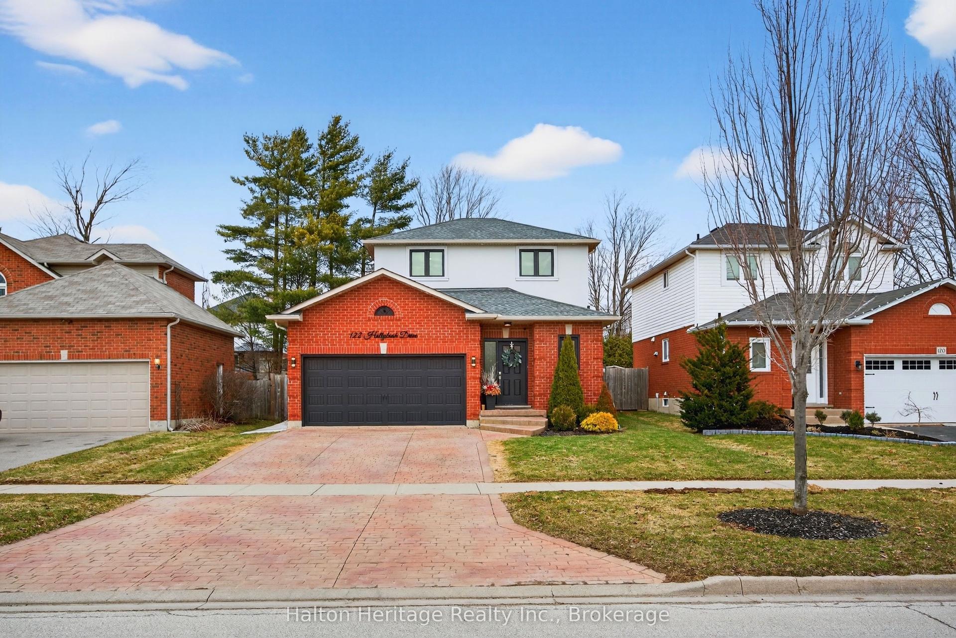 122 Hollybush Drive — photo 1