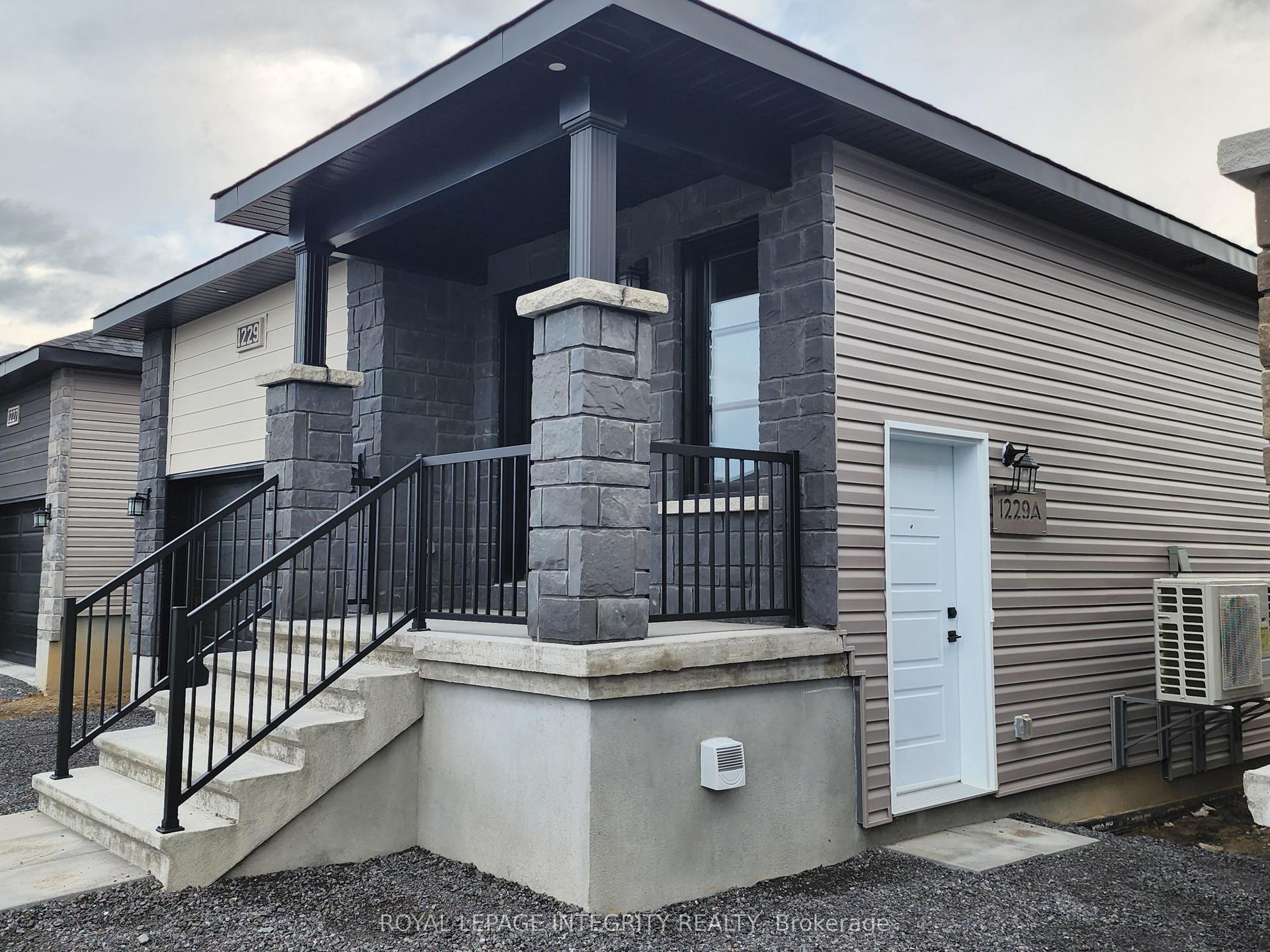 1229 Montblac Crescent A #A — photo 1