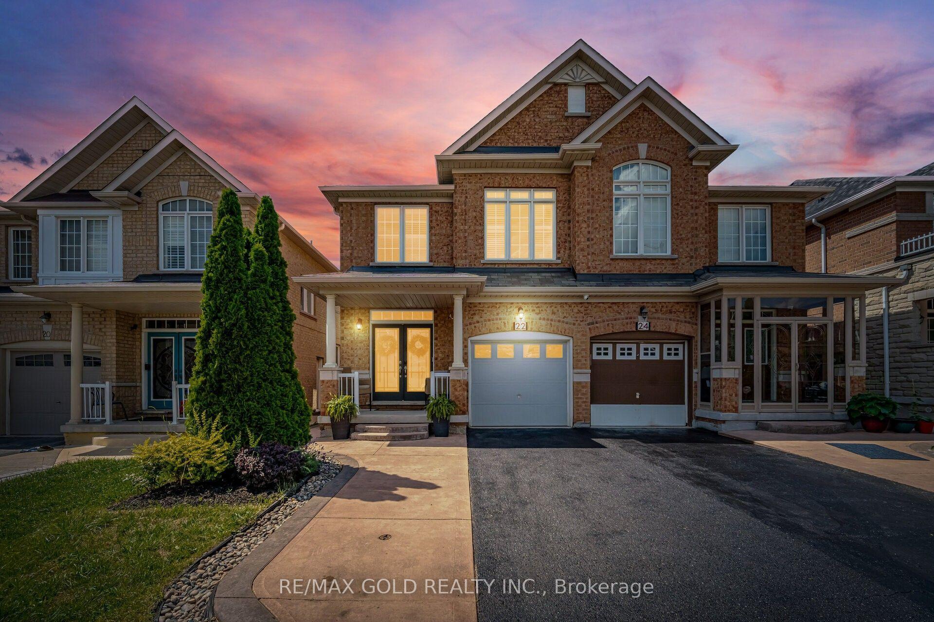 22 Mulgrave Street, Brampton — Semi-Detached for sale, photo 1