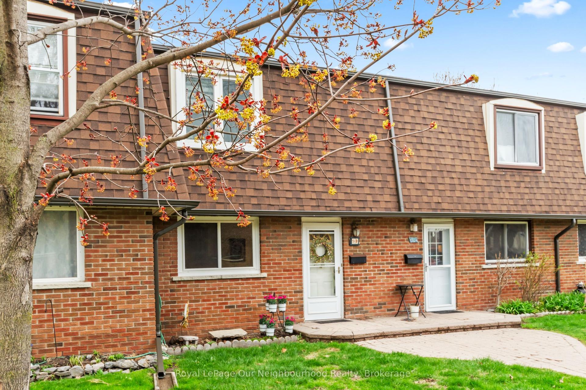 43 Prince of Wales Drive 9D #9D — photo 1