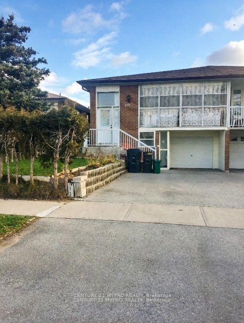 210 Shawnee Circle upstairs #upstairs, Toronto — Semi-Detached for lease, photo 1