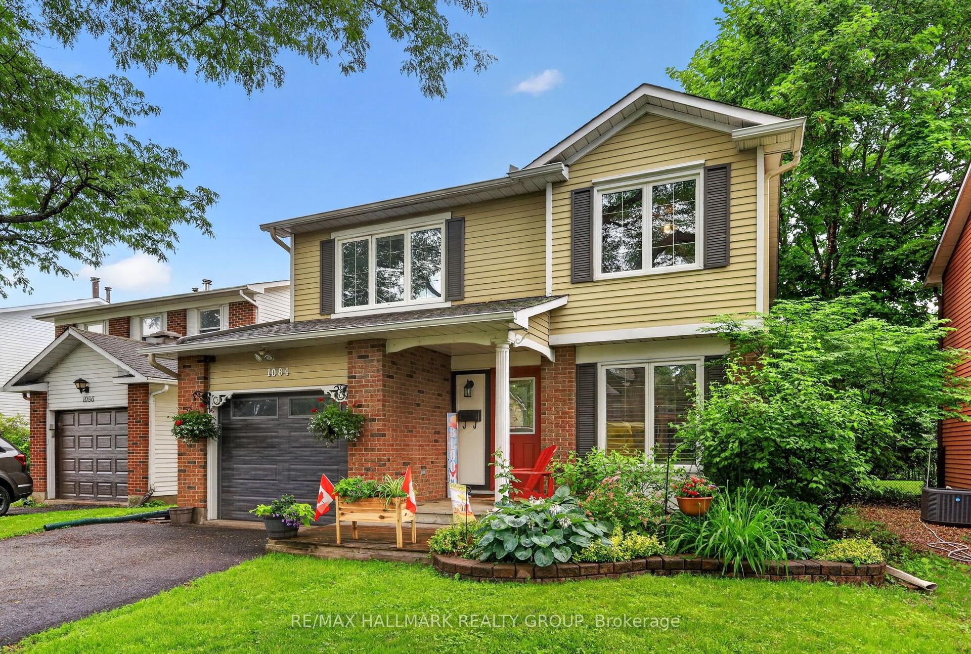 1084 St Germain Crescent, Orleans - Convent Glen and Area — Detached for sale, photo 1