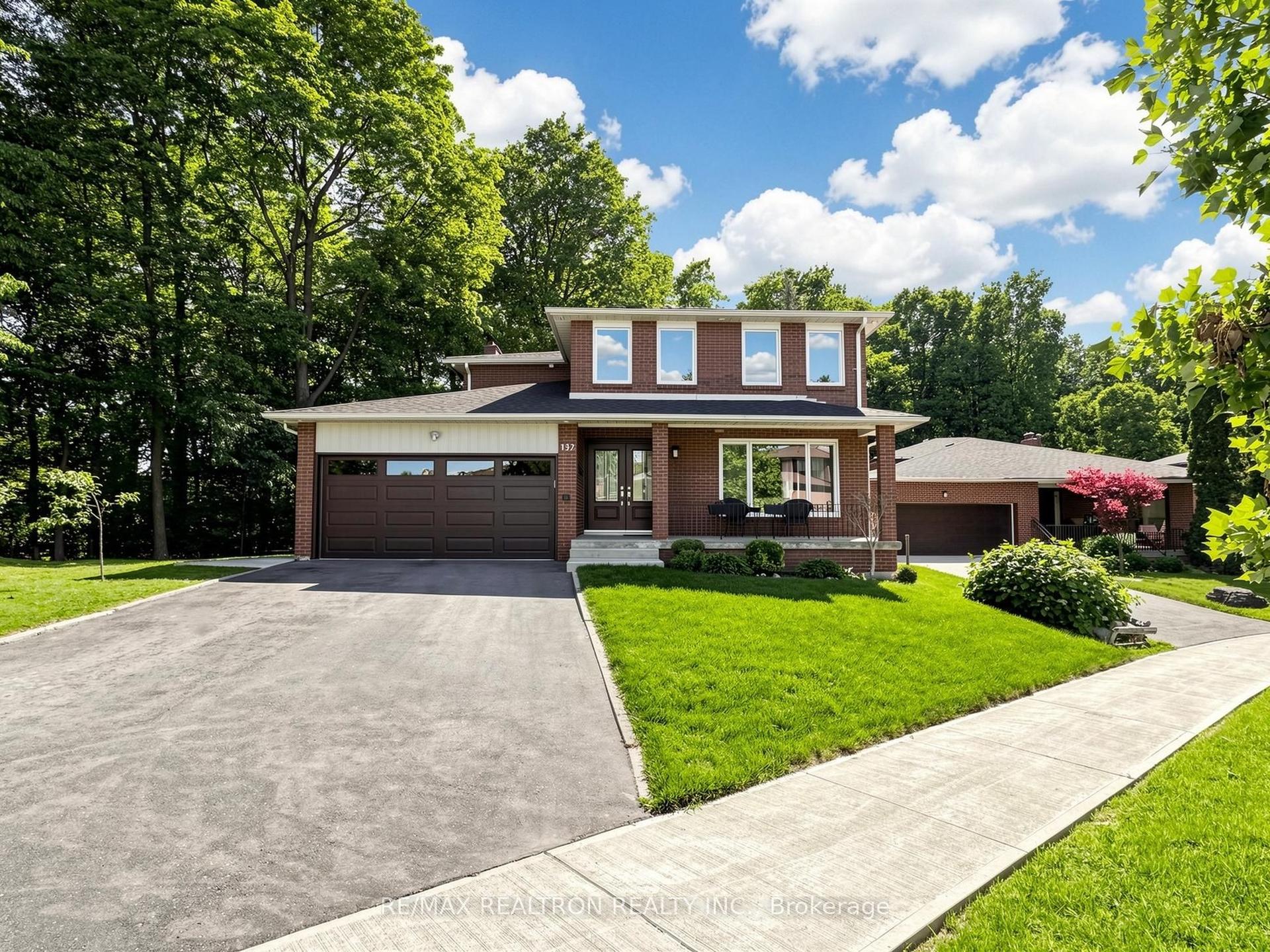 132 Stilecroft Drive — photo 1