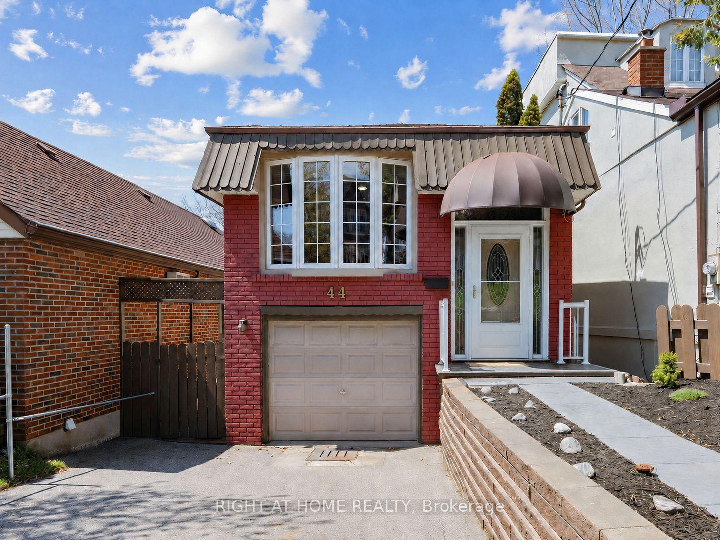 44 Westbourne Avenue, Toronto — Detached for lease, photo 1
