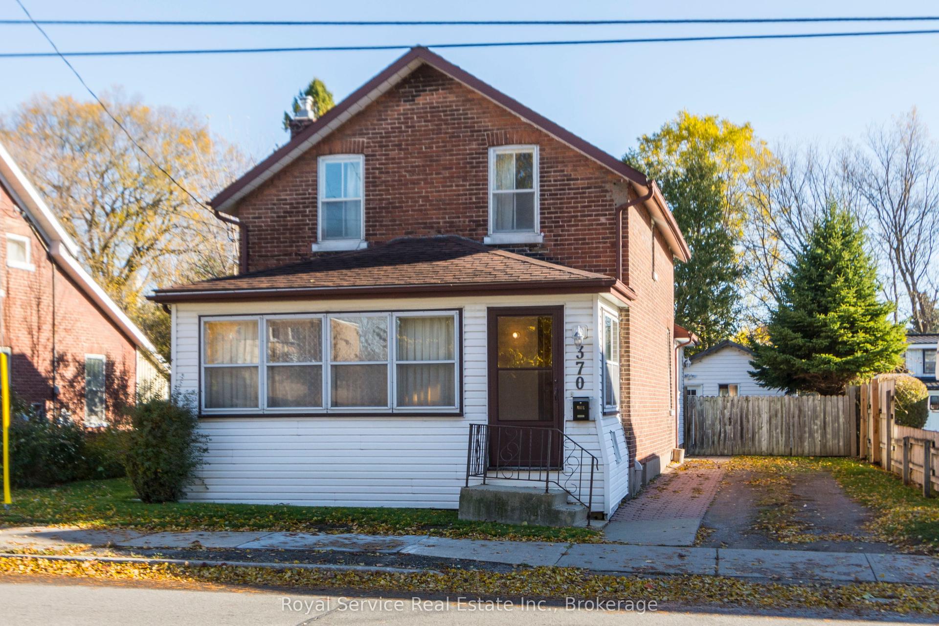 370 Division Street — photo 1