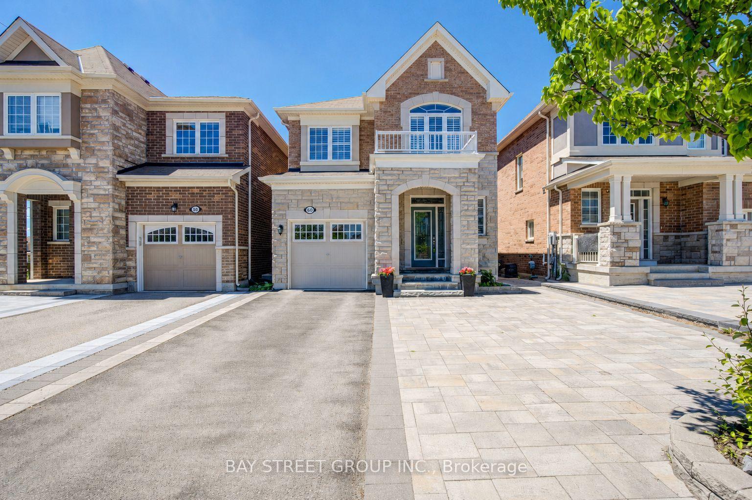 60 Buckle Crescent — photo 1