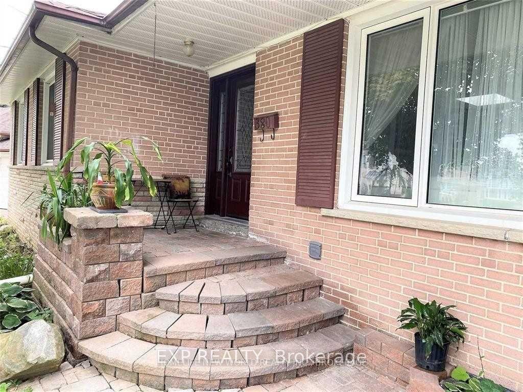380 Balkan Road, Richmond Hill — Detached for lease, photo 1