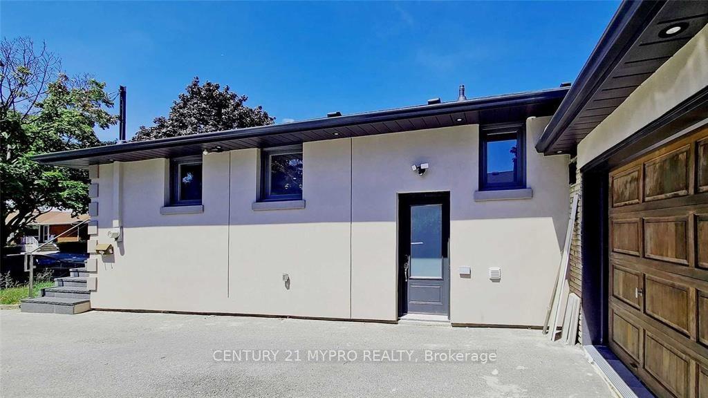 23 Mozart Avenue Bsmt #Bsmt, Toronto — Detached for lease, photo 1