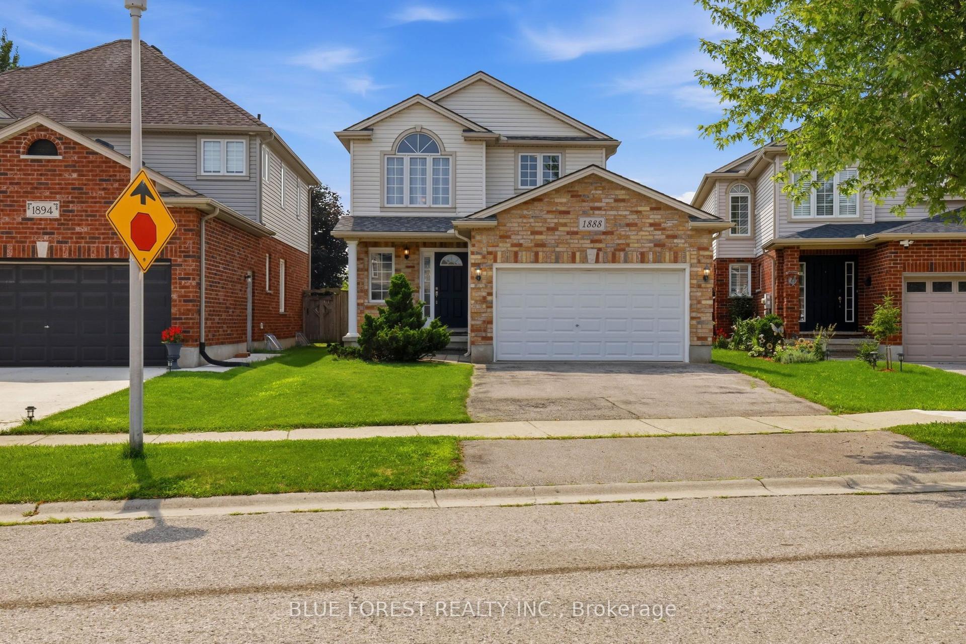 1888 Stackhouse Crescent, London North — Detached for sale, photo 1