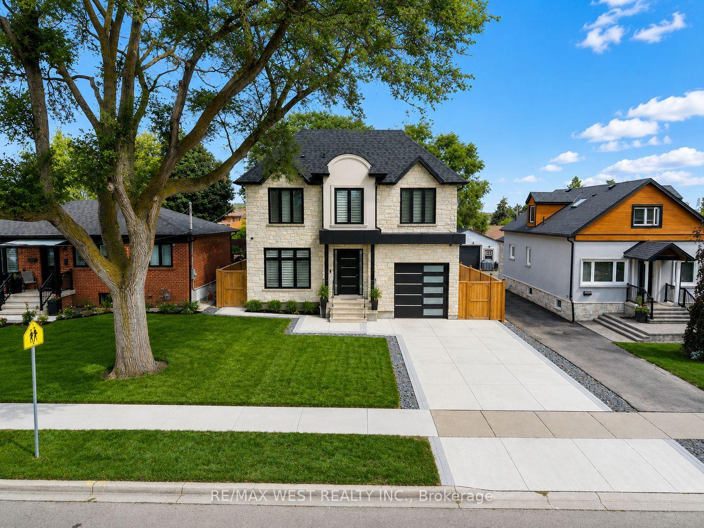 46 Golfdown Drive, Toronto — Detached for sale, photo 1