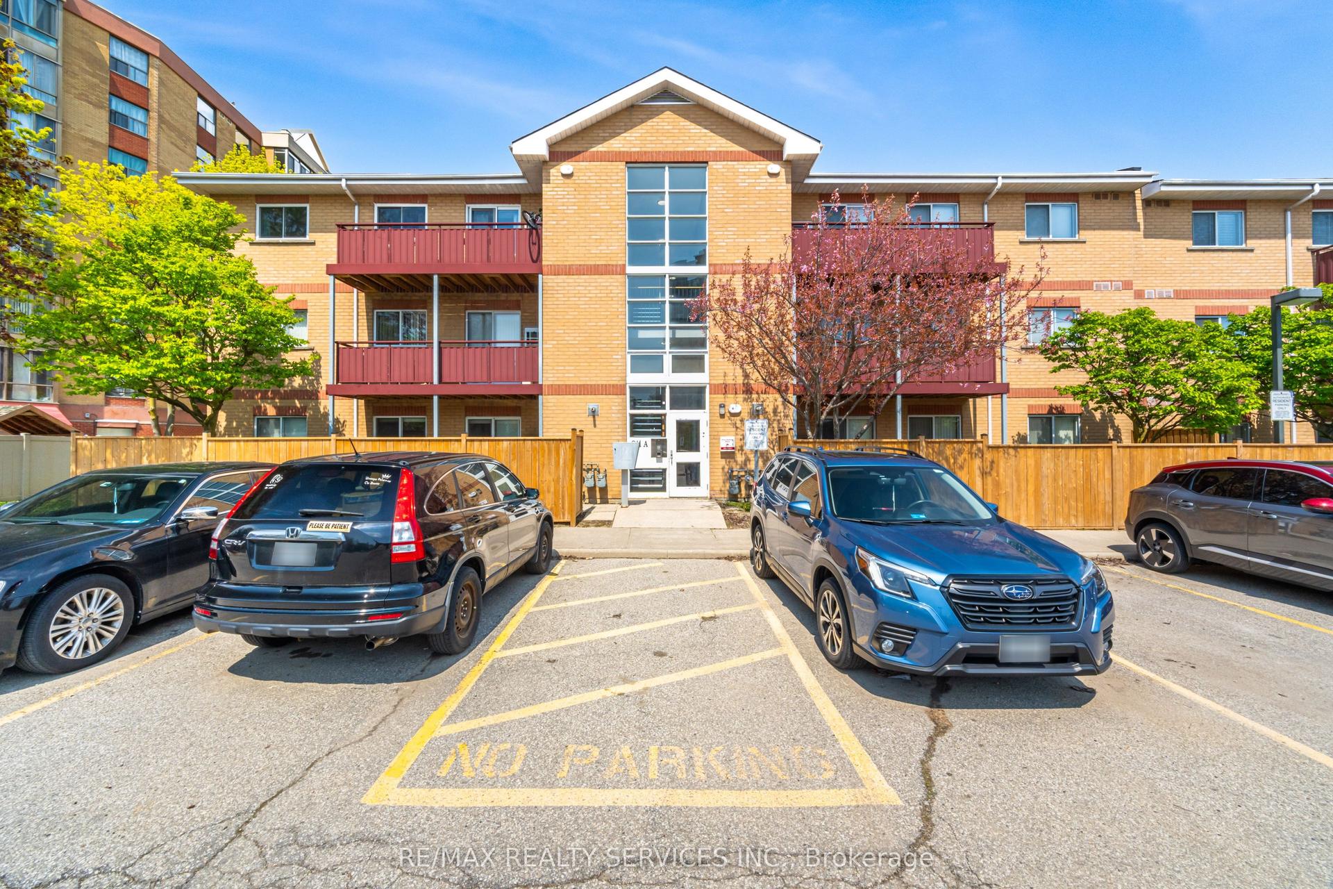 211 FORUM Drive 110A #110A, Mississauga — Condo Town for sale, photo 1
