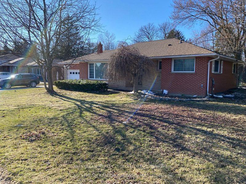 556 Big Bay Point Road, Barrie — Detached for sale, photo 1