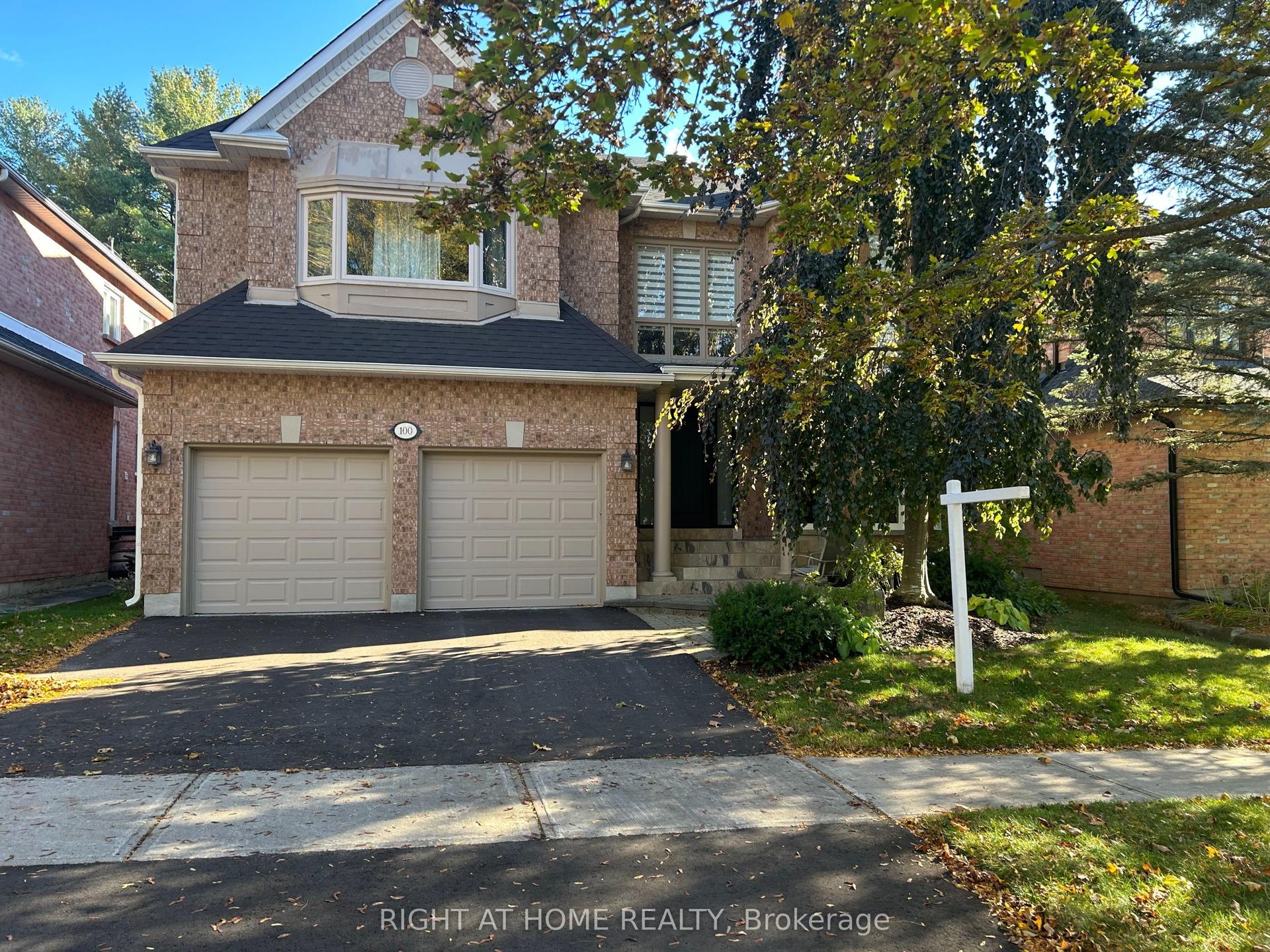 100 Carlyle Crescent, Aurora — Detached for sale, photo 1