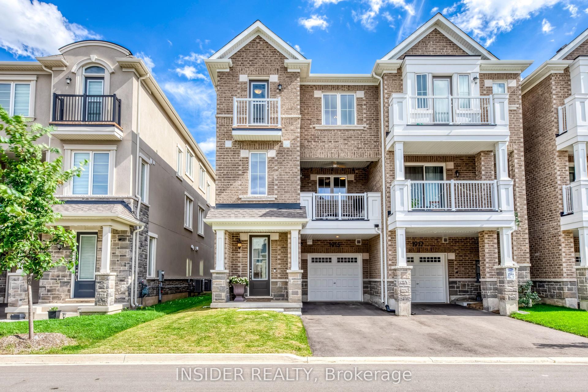 1915 Thames Circle, Milton — Townhouse for sale, photo 1