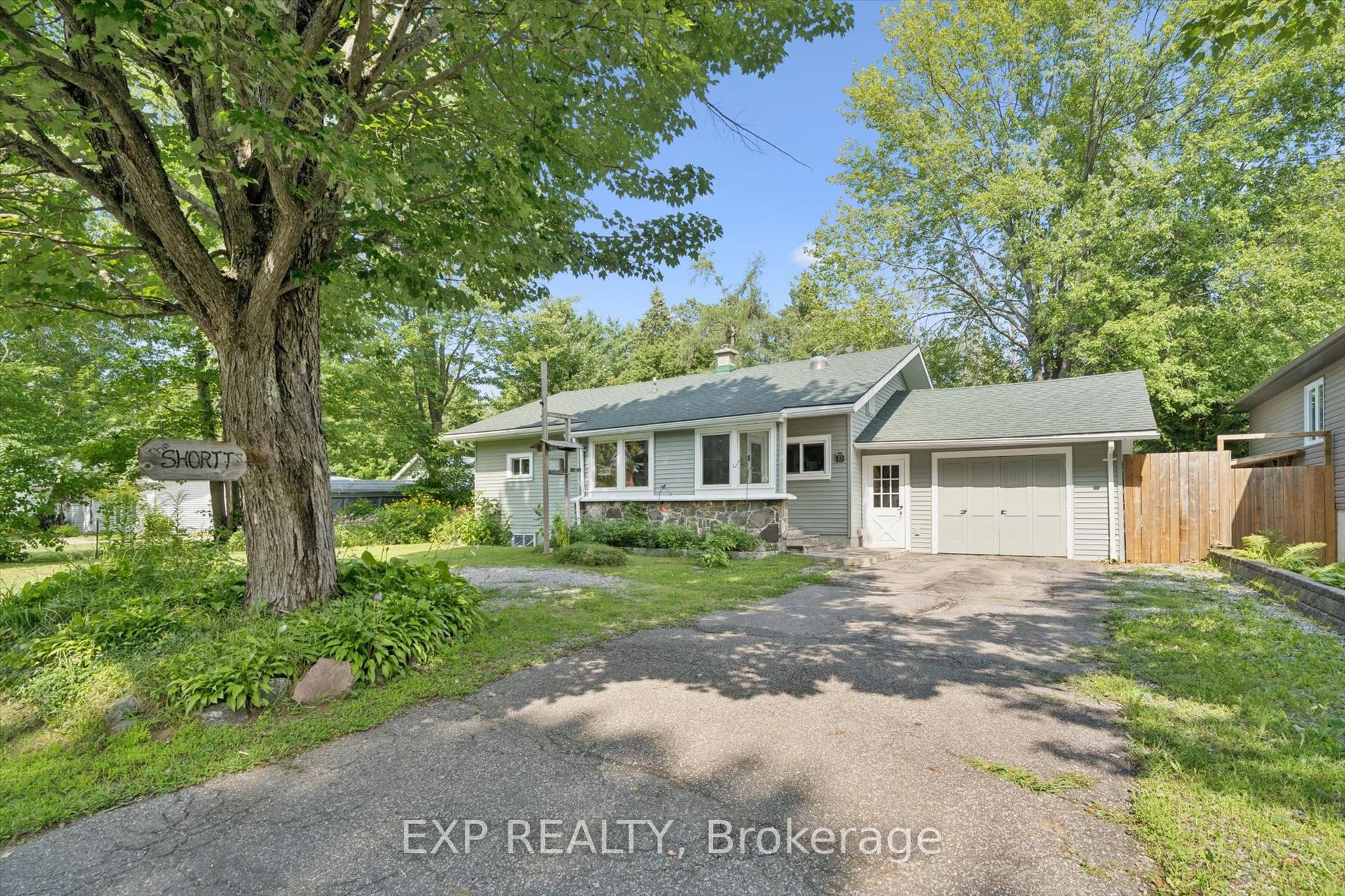 23 EWING Street, Bracebridge — Detached for sale, photo 1