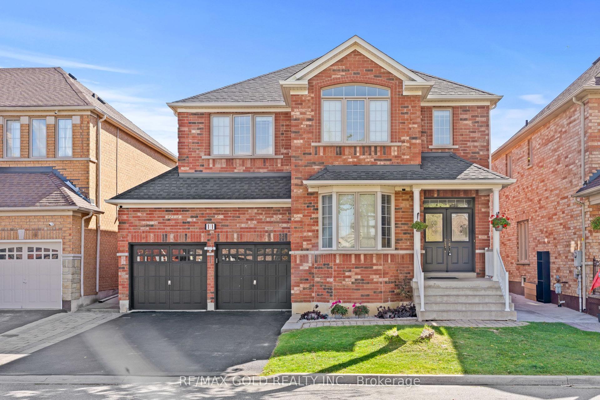 11 Maple Valley Street, Brampton — Detached for sale, photo 1