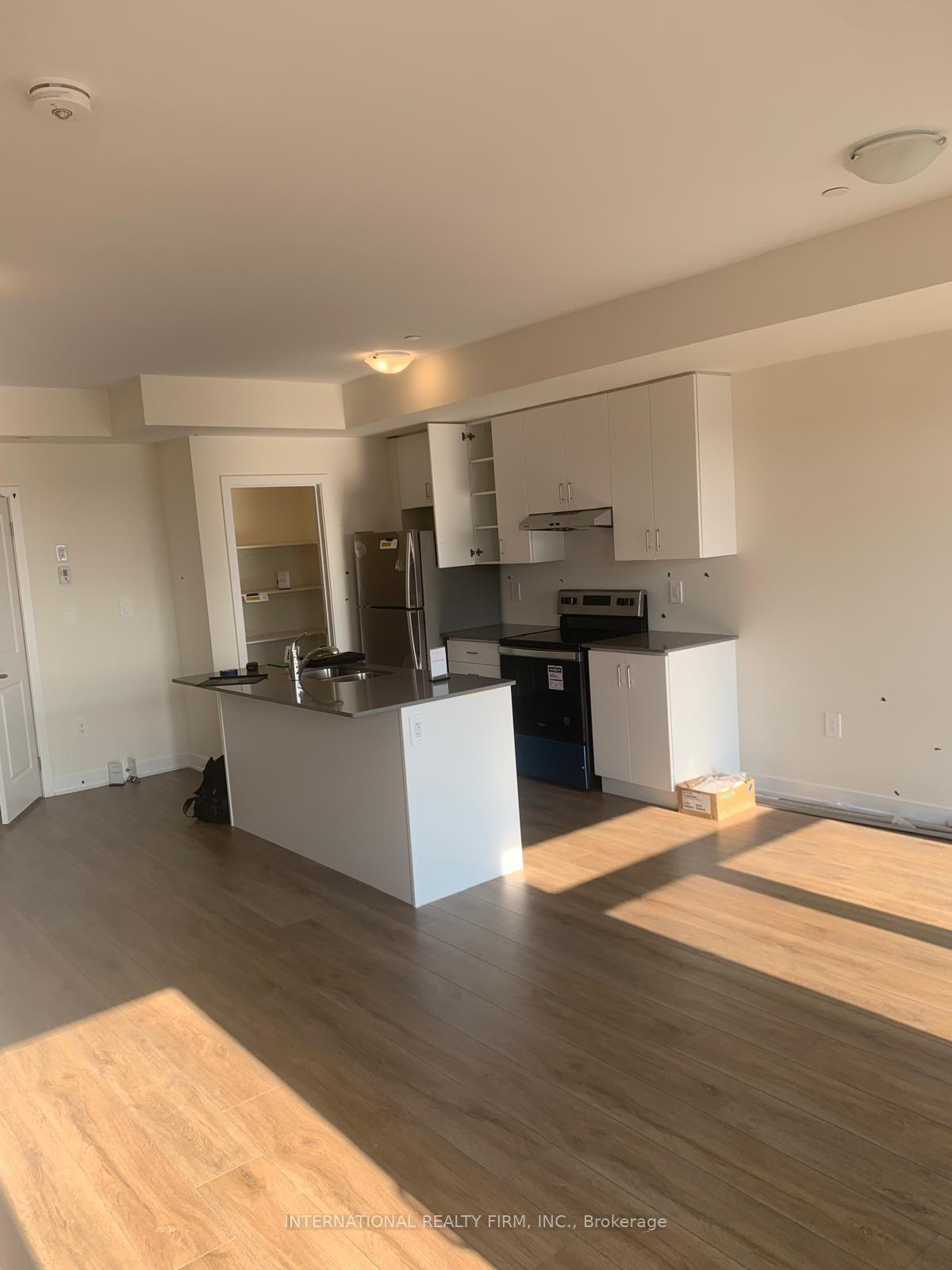 755 Omega Drive 320 #320, Pickering — Condo Town for lease, photo 1
