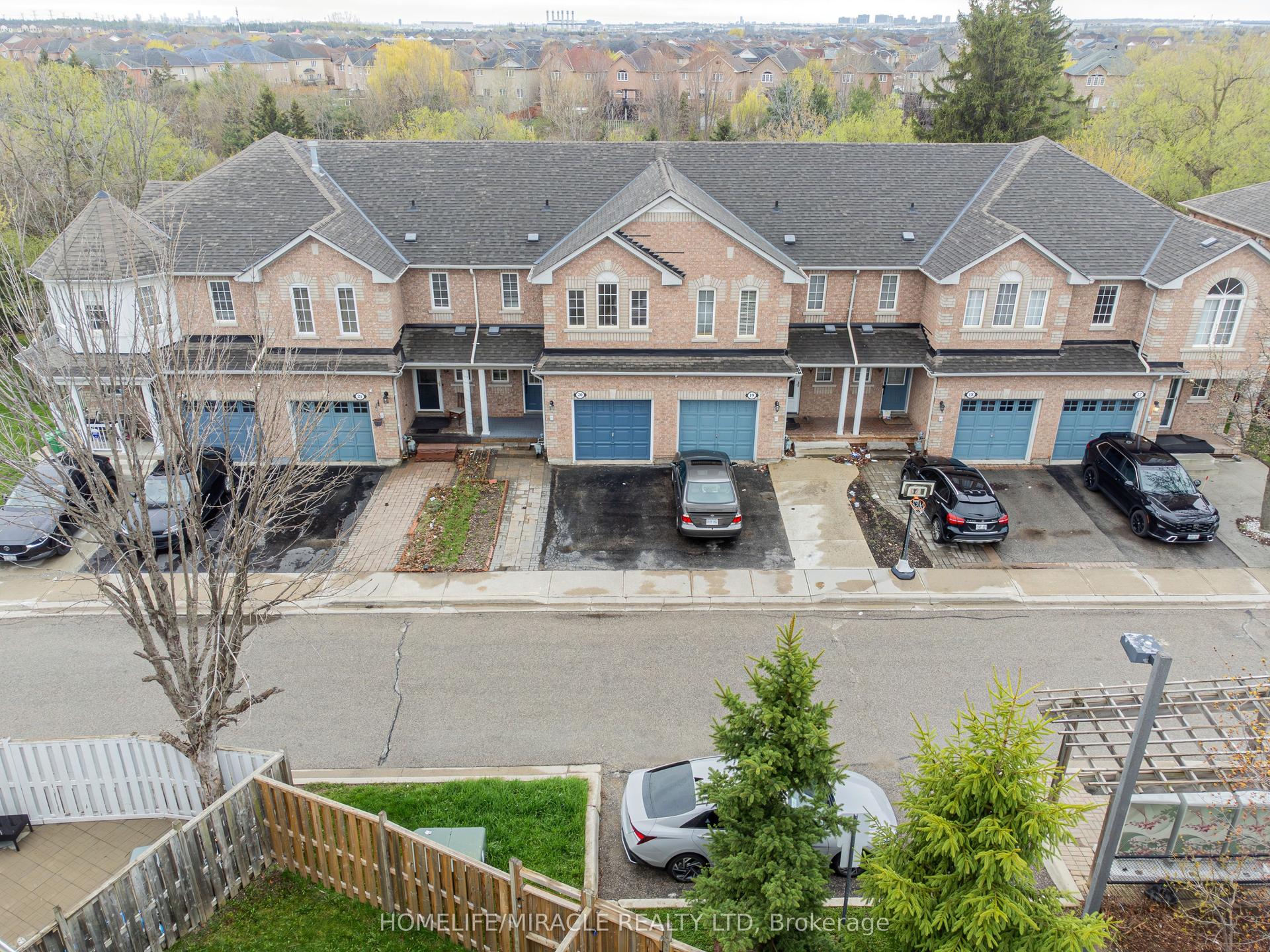 21 Eastview Gate 20 #20 — photo 1