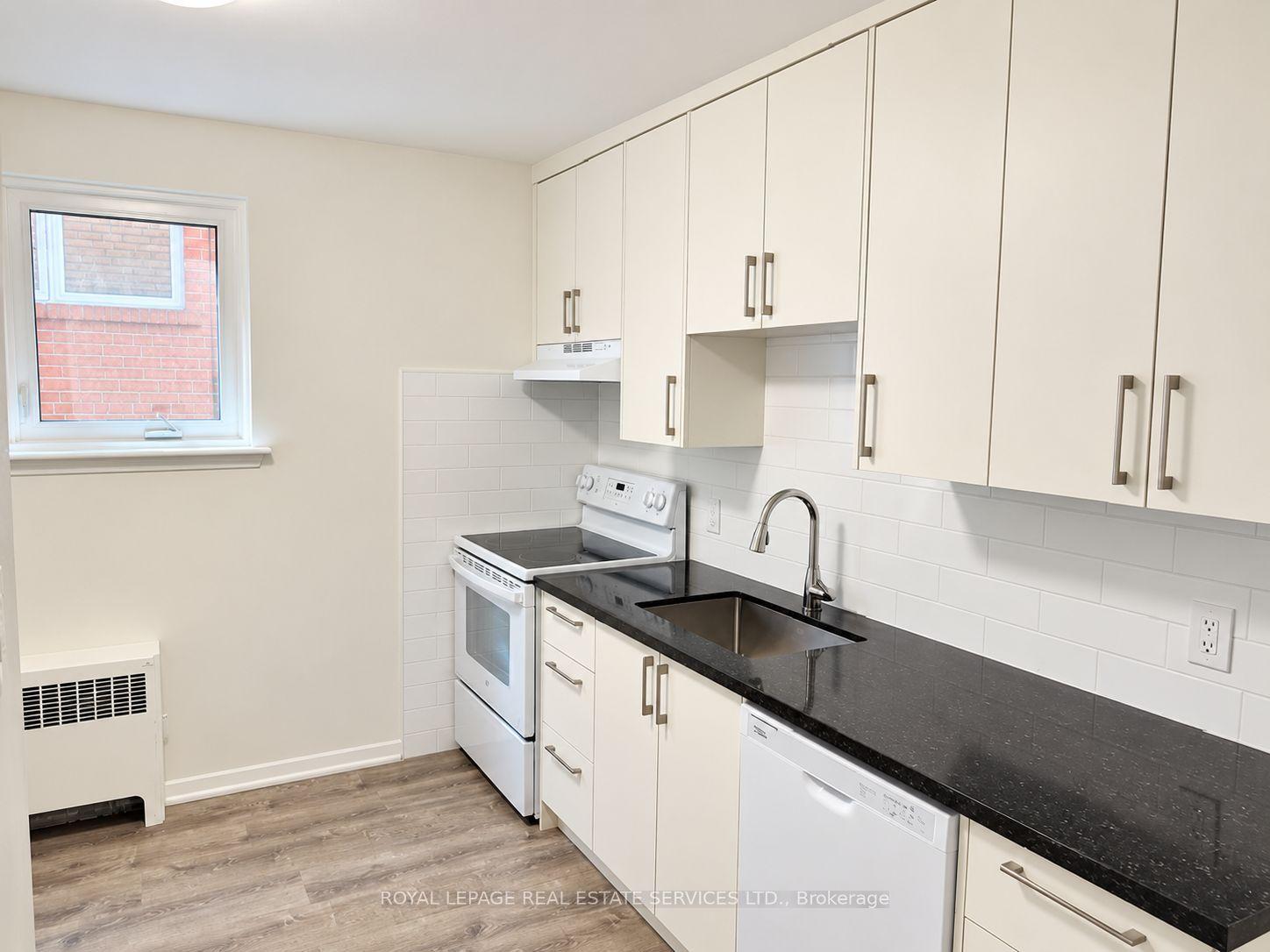 284 Glenforest Road, Toronto — Semi-Detached for lease, photo 1