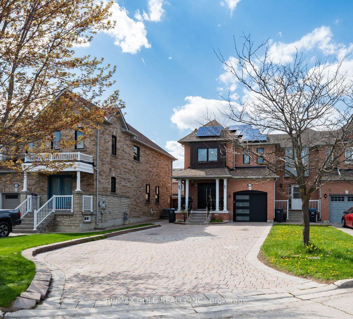 19 Spring Valley Court — photo 1
