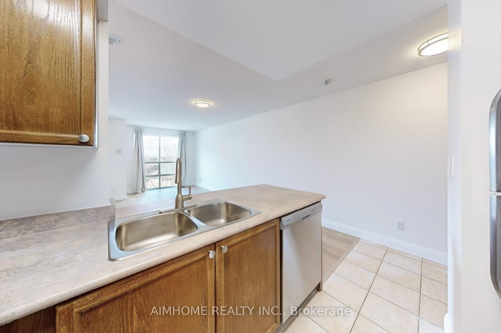 3 Ellesmere Street 413 #413, Richmond Hill — Condo for lease, photo 1