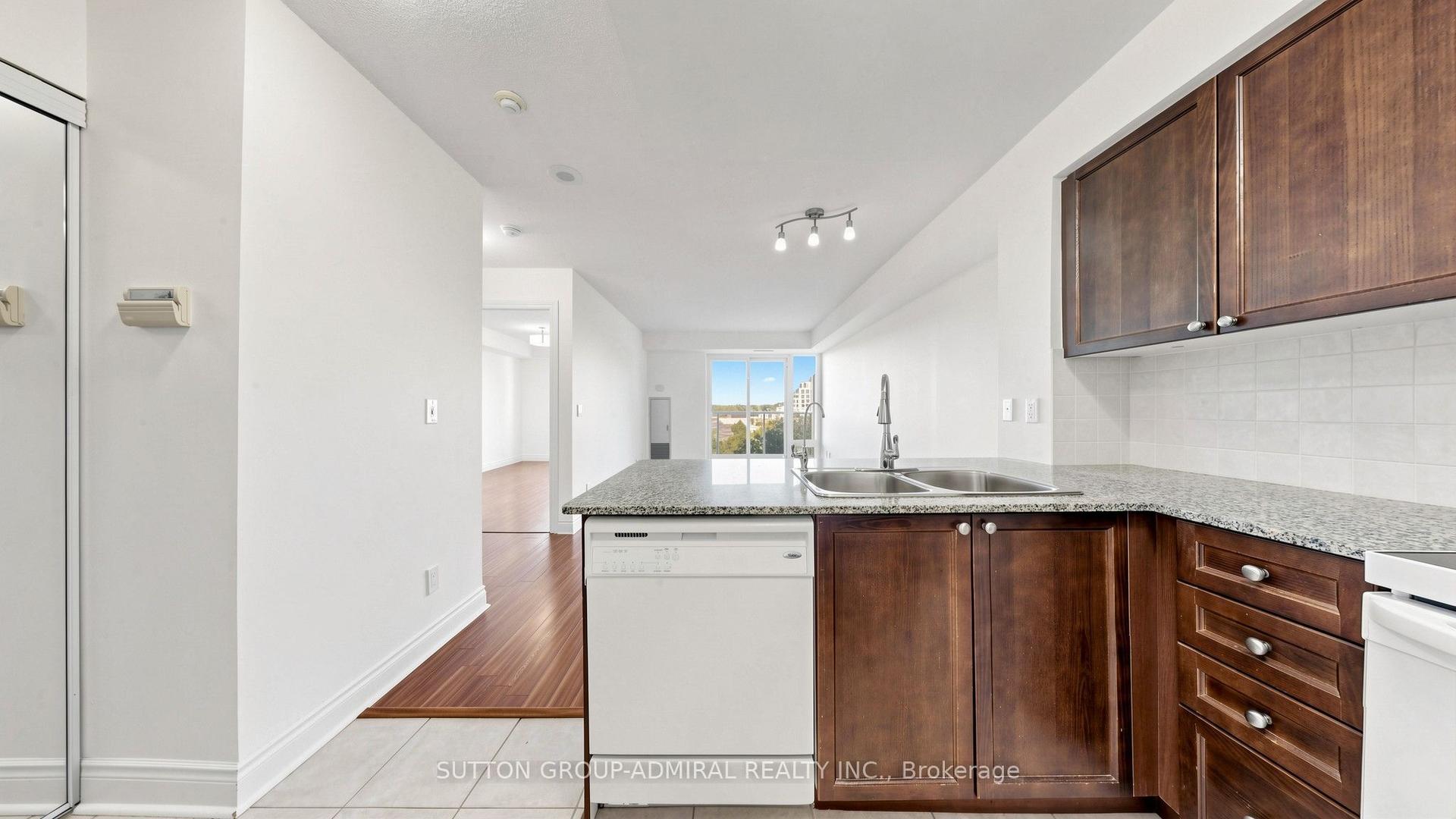 7 North Park Road 806 #806, Vaughan — Condo for lease, photo 1