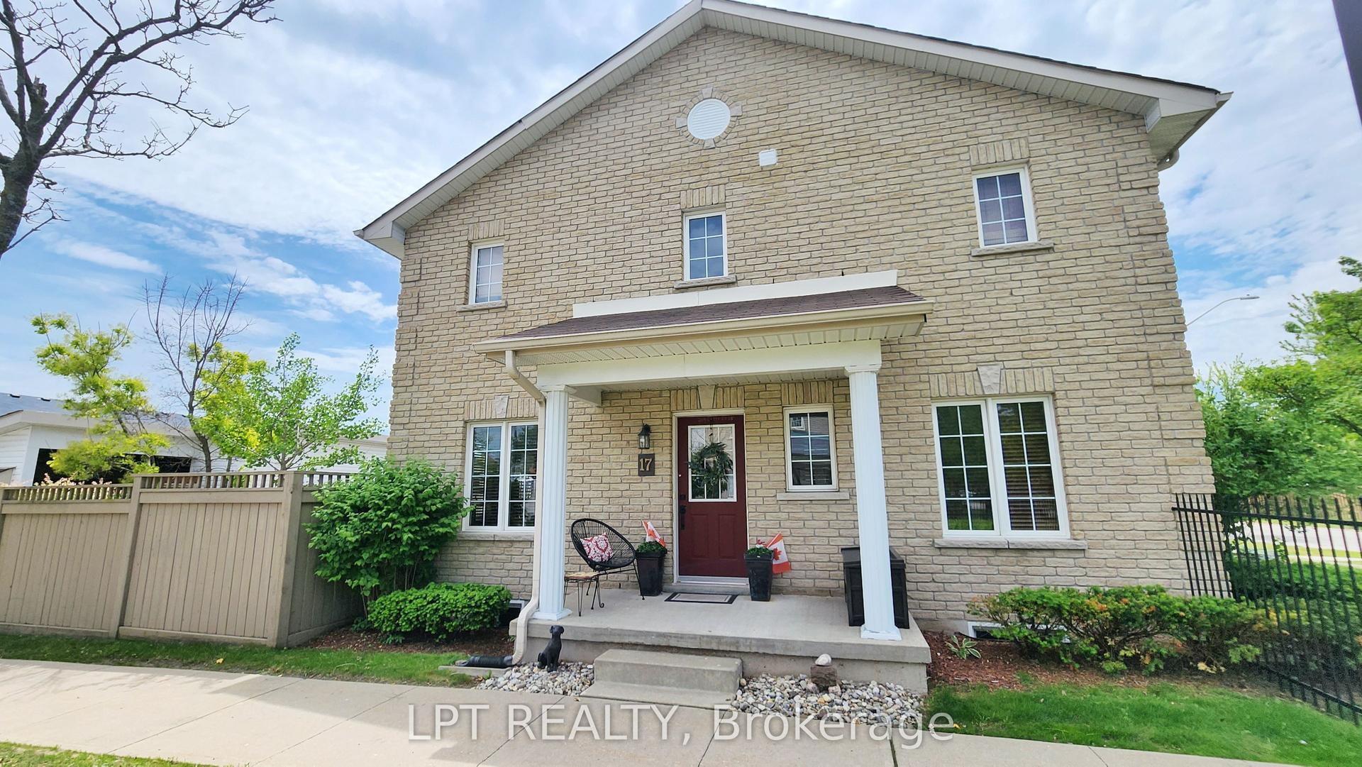 17 Silver Maple Crescent, Barrie — Townhouse for sale, photo 1