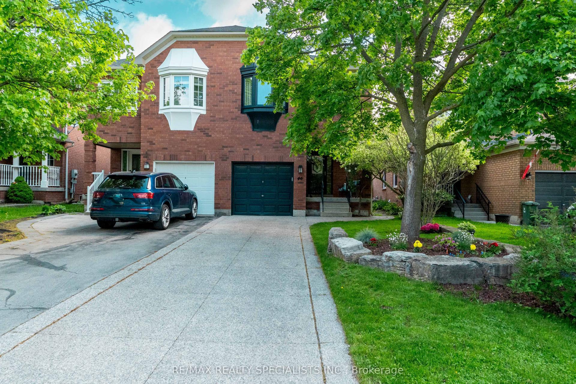 46 Harnesworth Crescent — photo 1