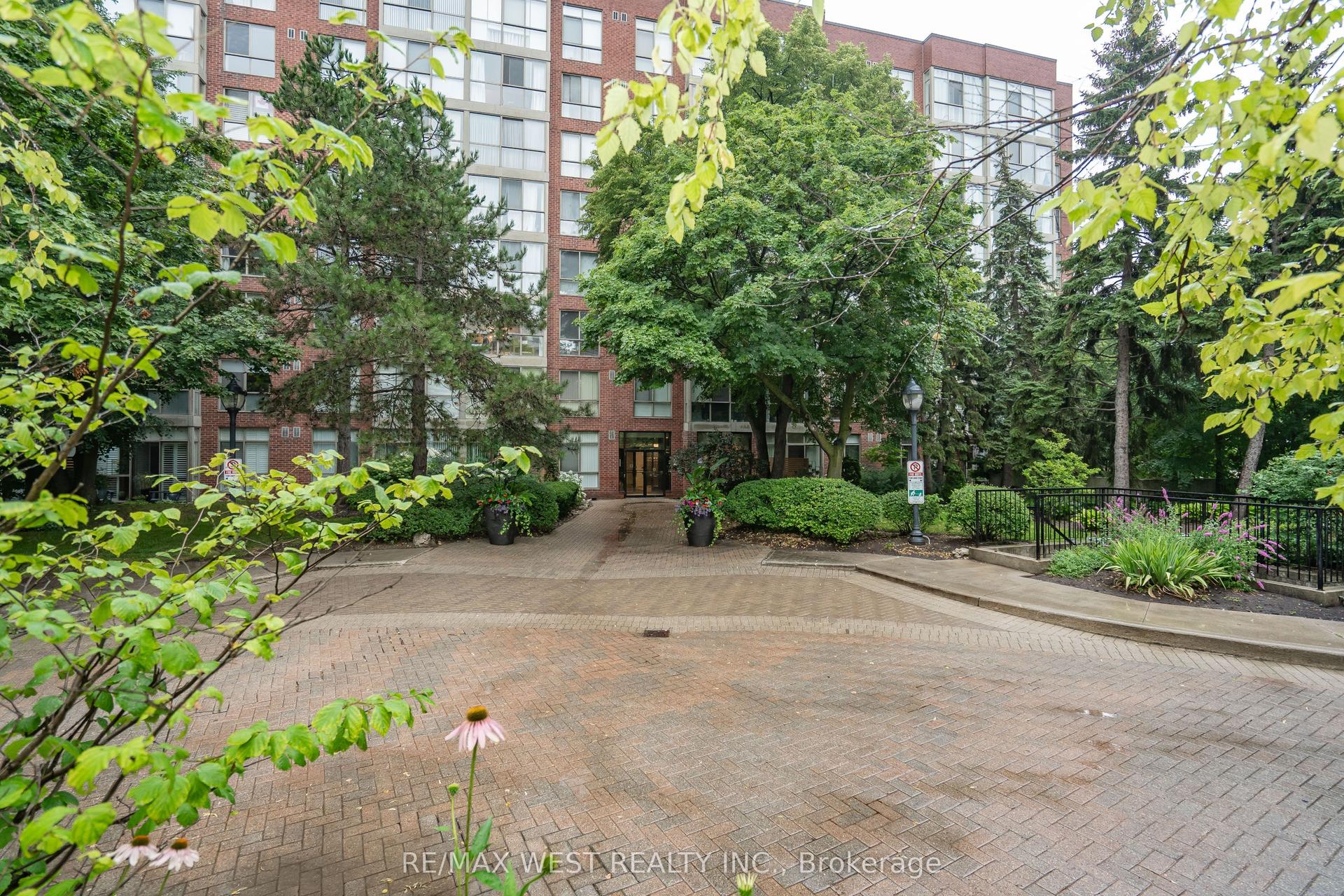 24 Southport Street 749 #749, Toronto — Condo for sale, photo 1