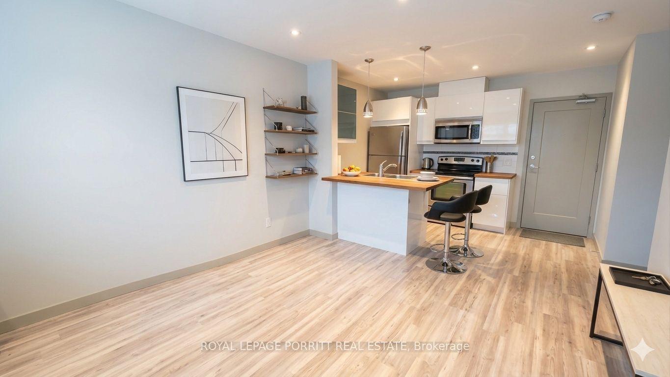 3411 Lakeshore Boulevard W #2 ##2 — photo 1