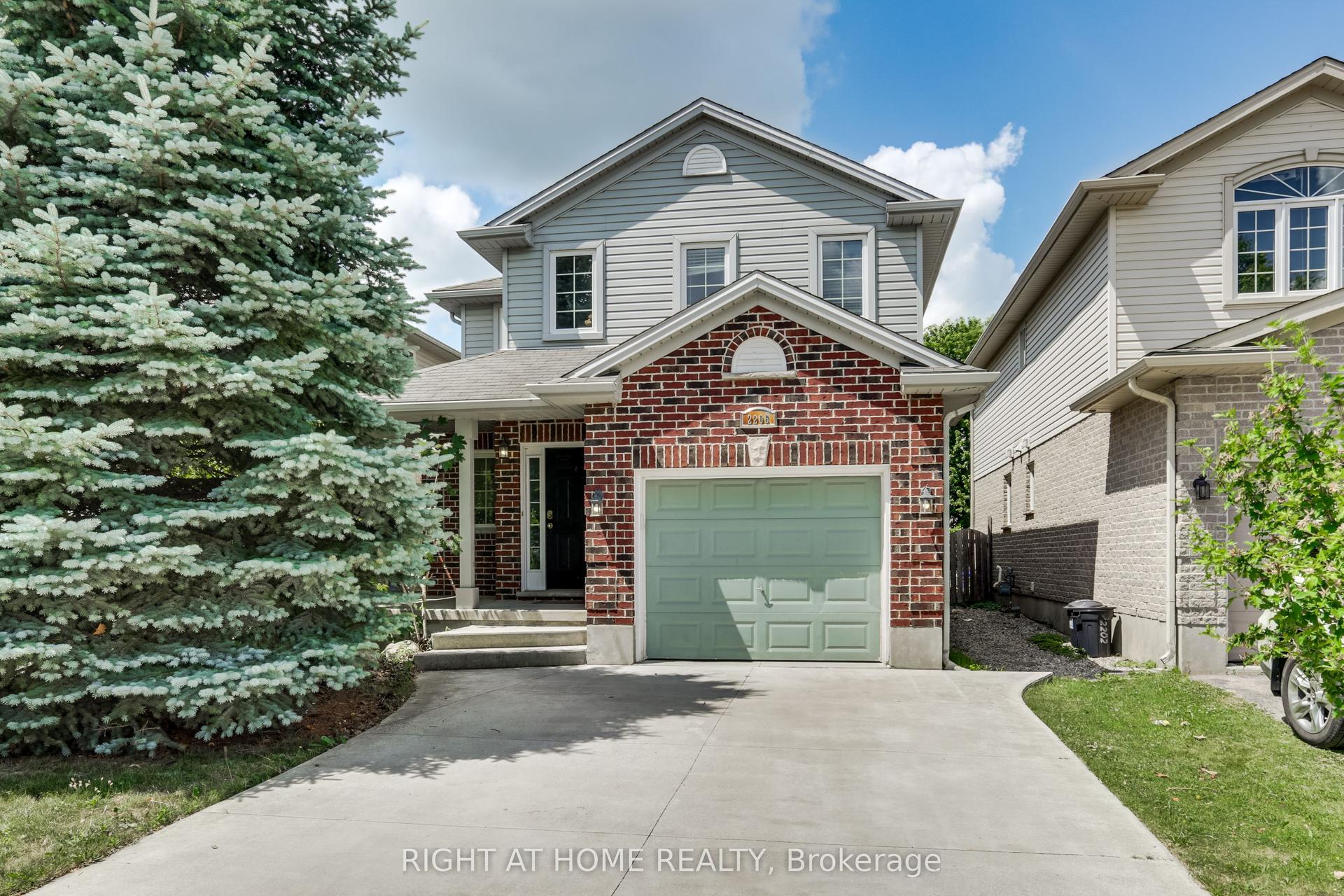 2206 Coronation Drive, London North — Detached for lease, photo 1