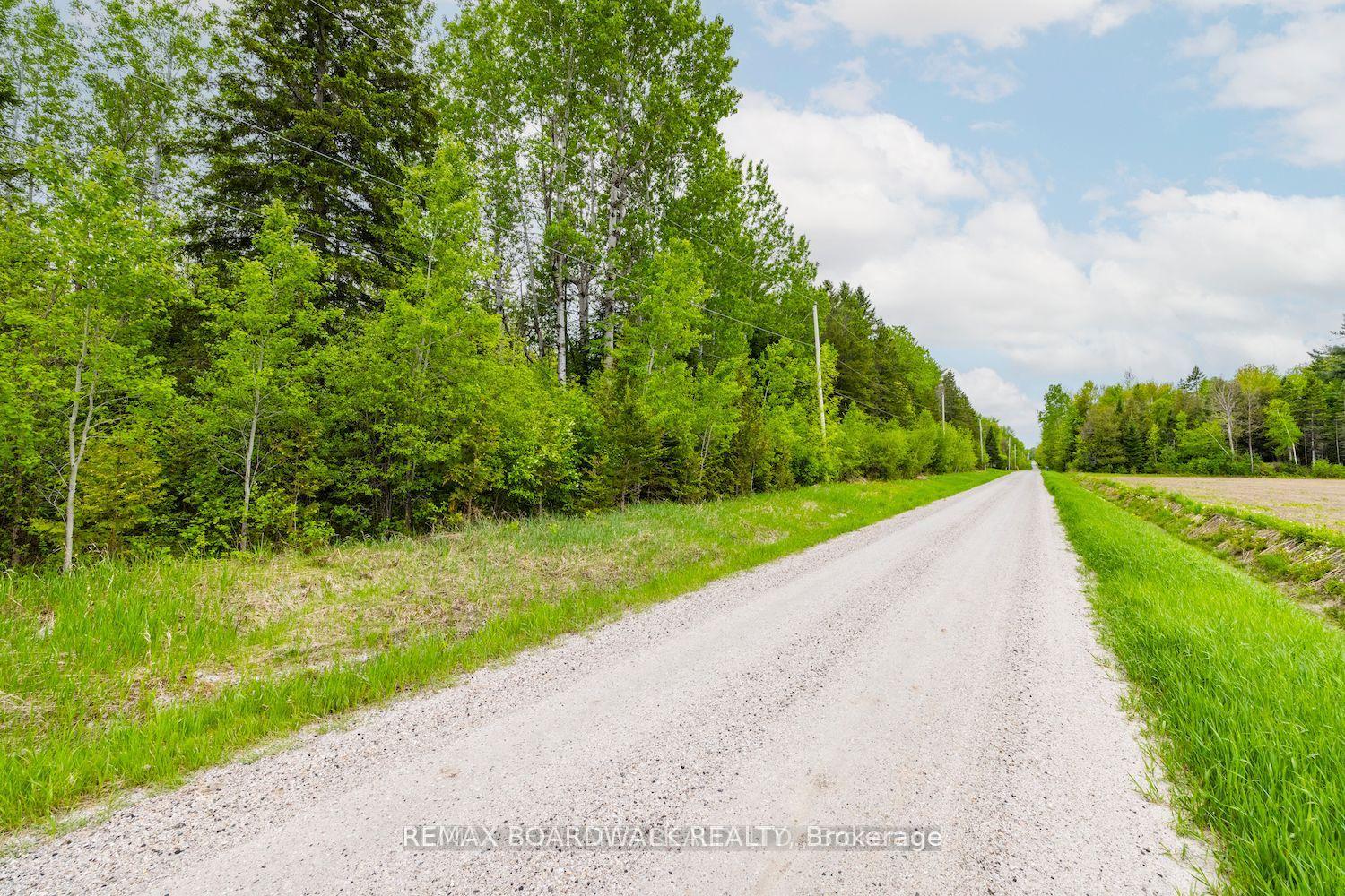 00 Drummond Conc. 5B Road — photo 1