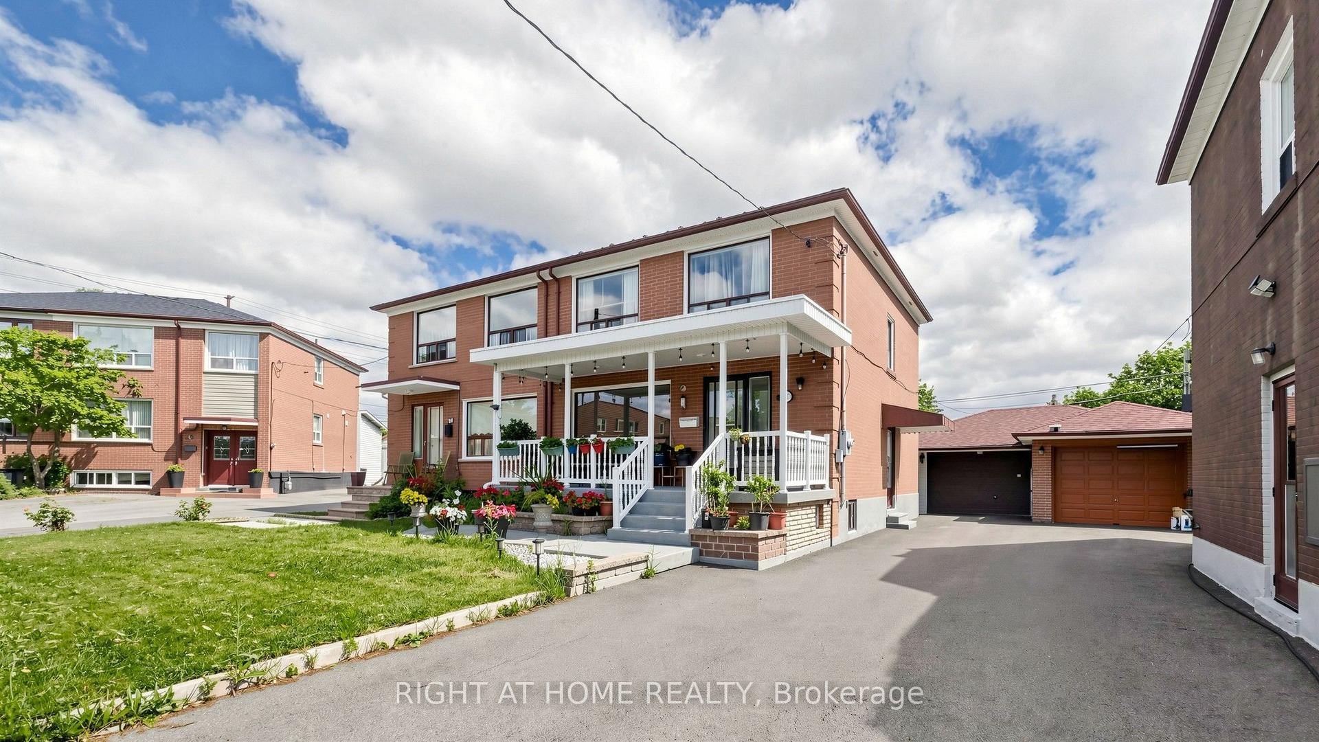 22 Brigham Court, Toronto — Semi-Detached for sale, photo 1