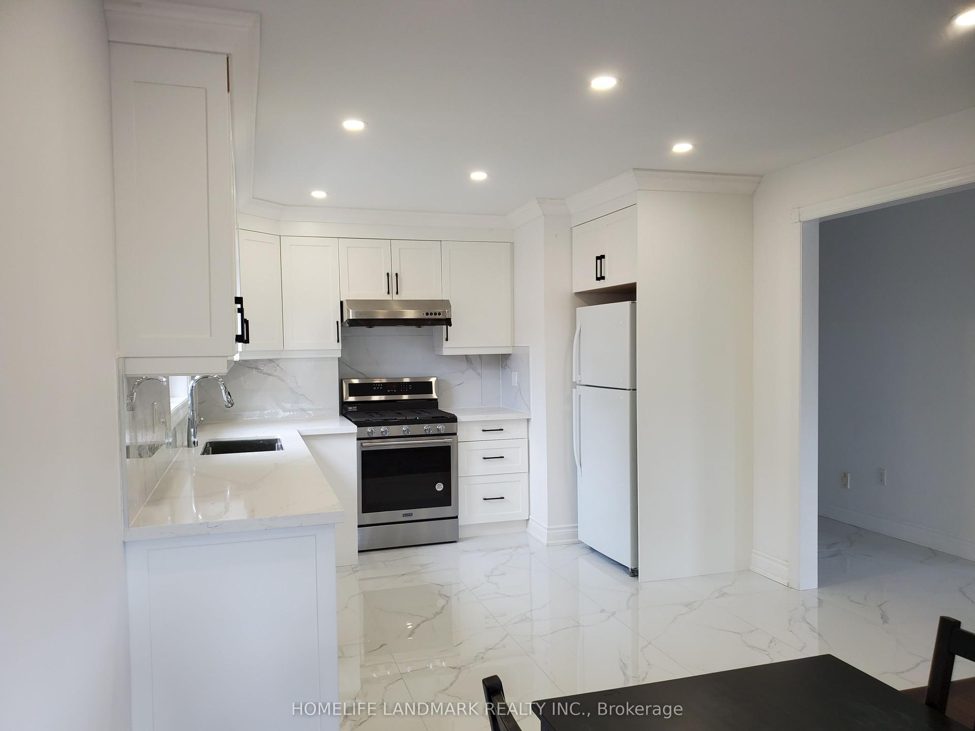 17 Maralim Road, Richmond Hill — Detached for lease, photo 1
