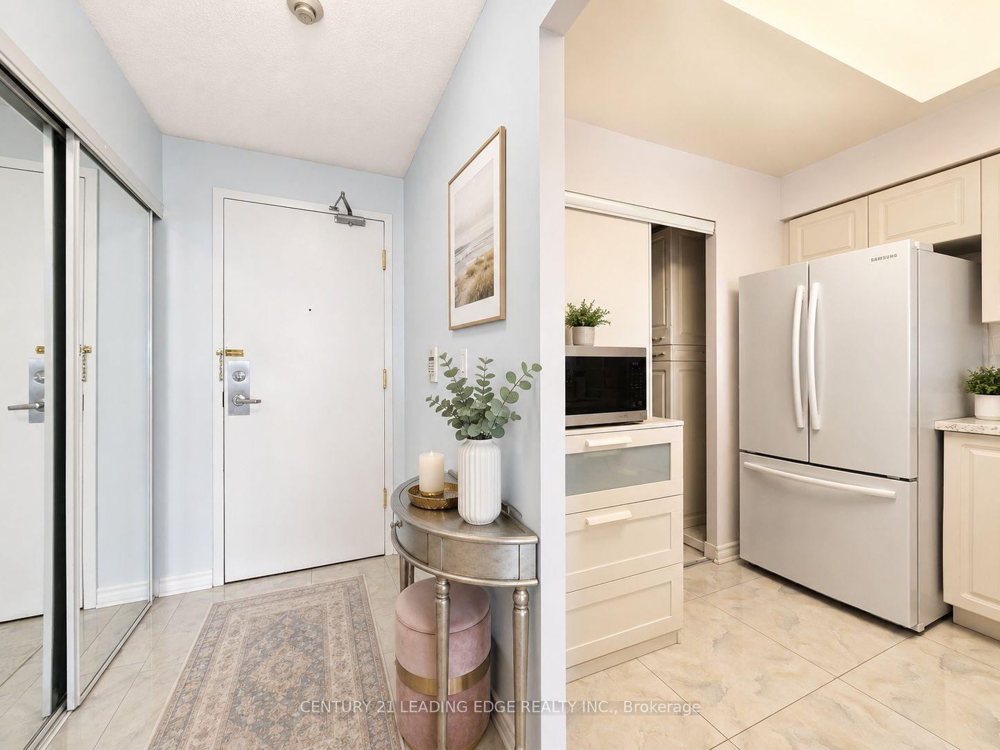 68 Corporate Drive 2721 #2721 — photo 1
