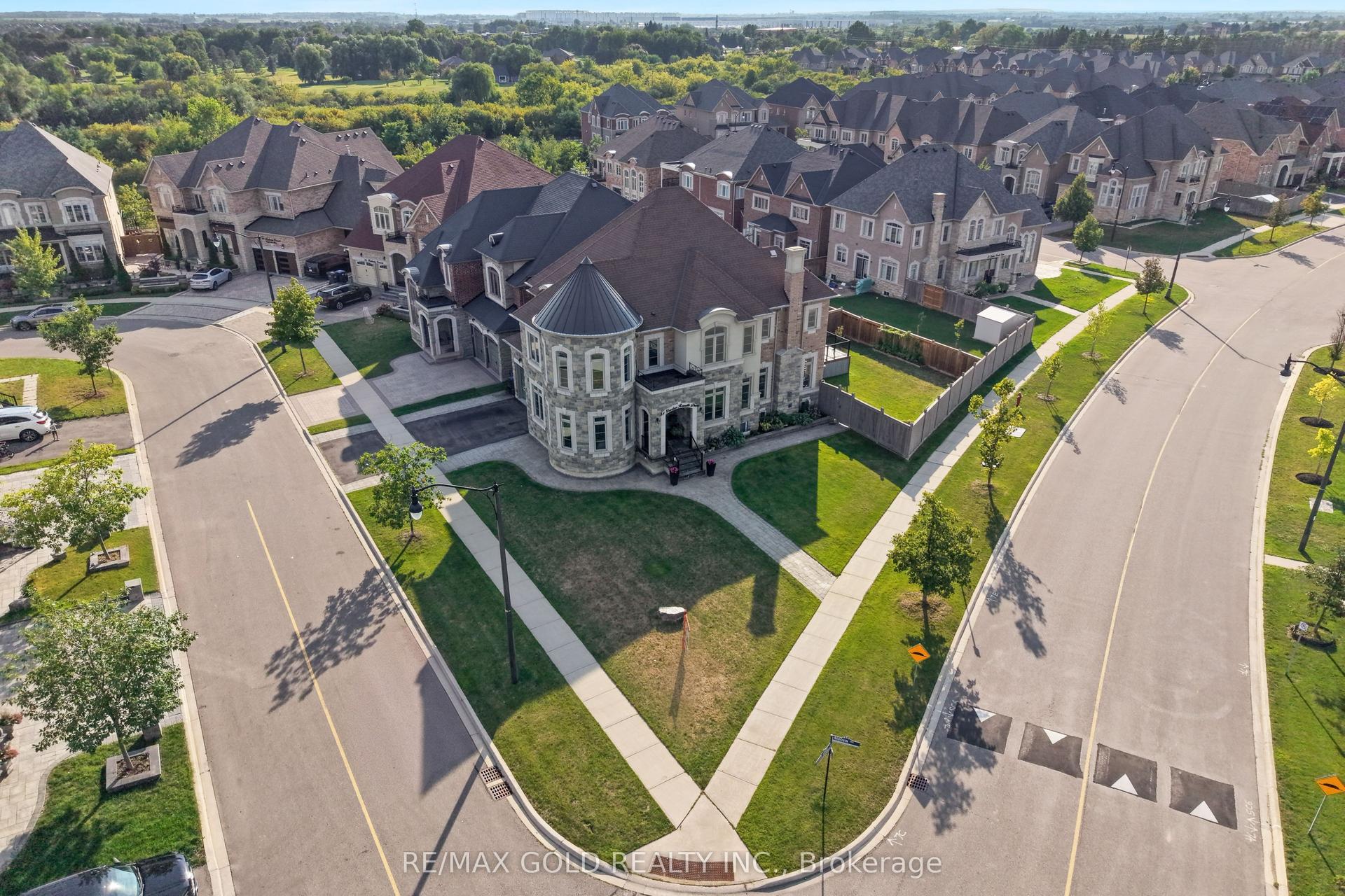 54 Gordon Randle Drive, Brampton — Detached for sale, photo 1