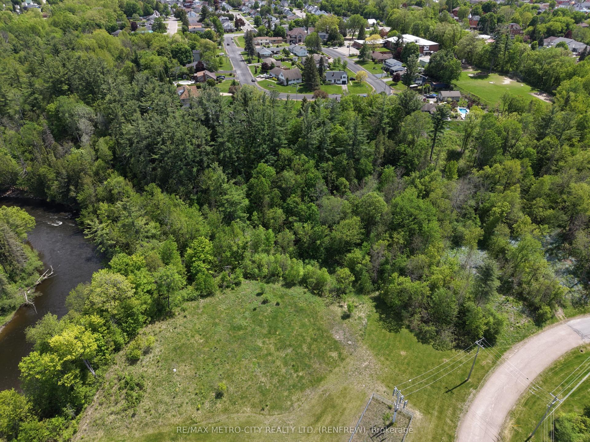 Lot 1 Mutual Avenue, Renfrew — Land for sale, photo 1