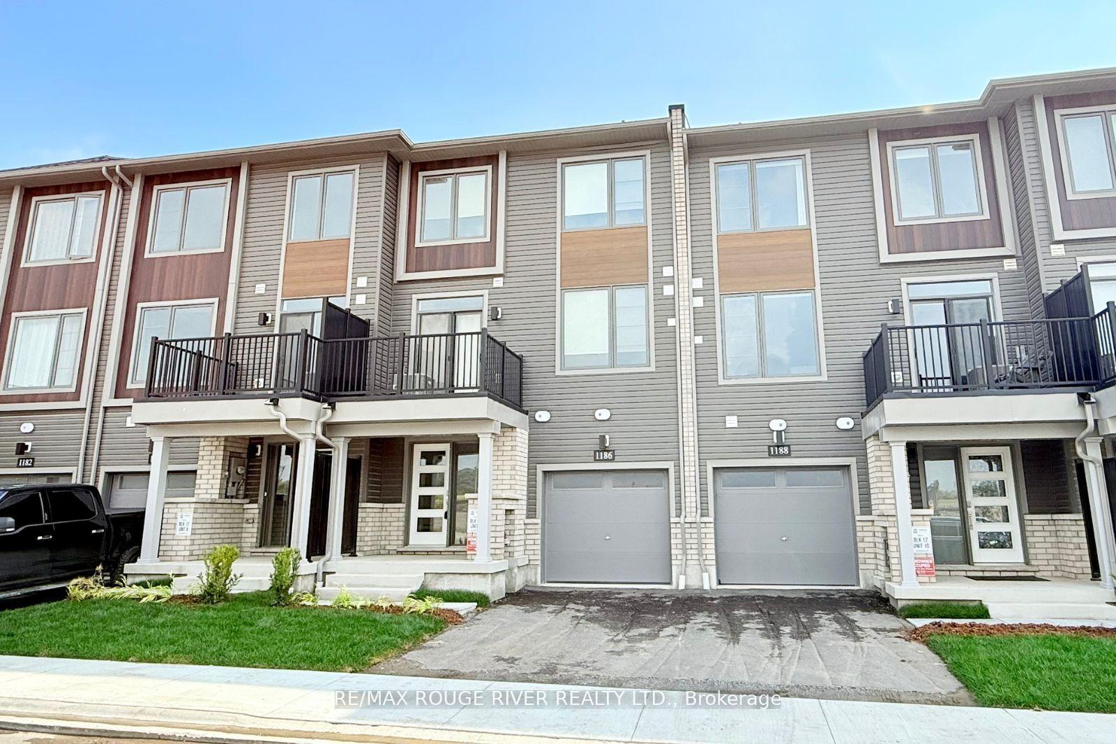 1186 Greentree Path, Oshawa — Townhouse for lease, photo 1