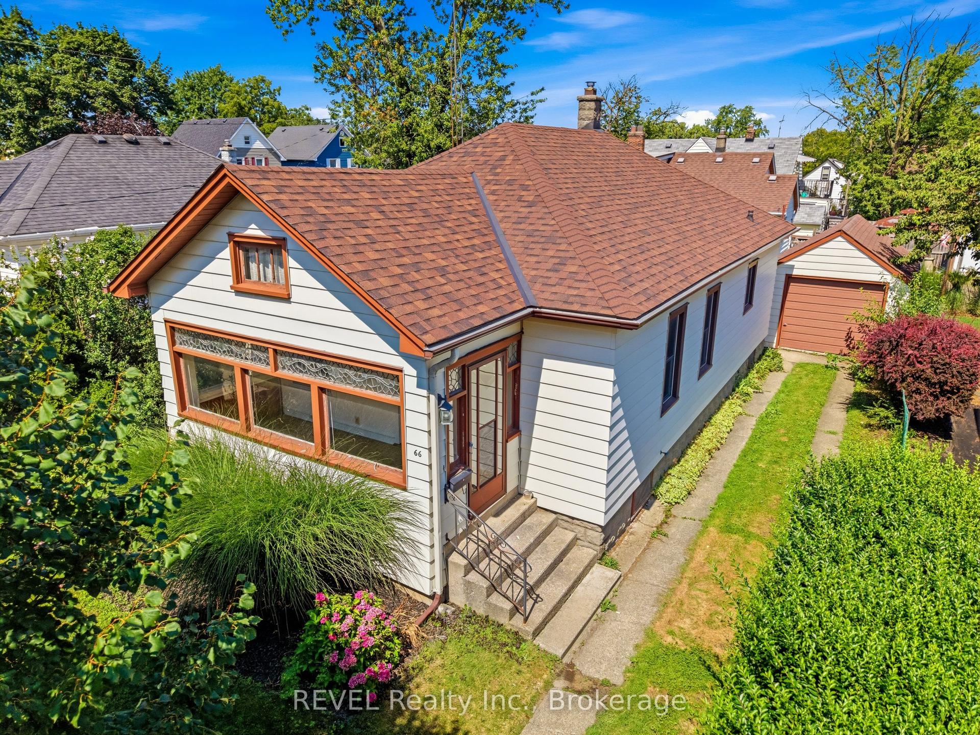 66 Permilla Street, St. Catharines — Detached for sale, photo 1