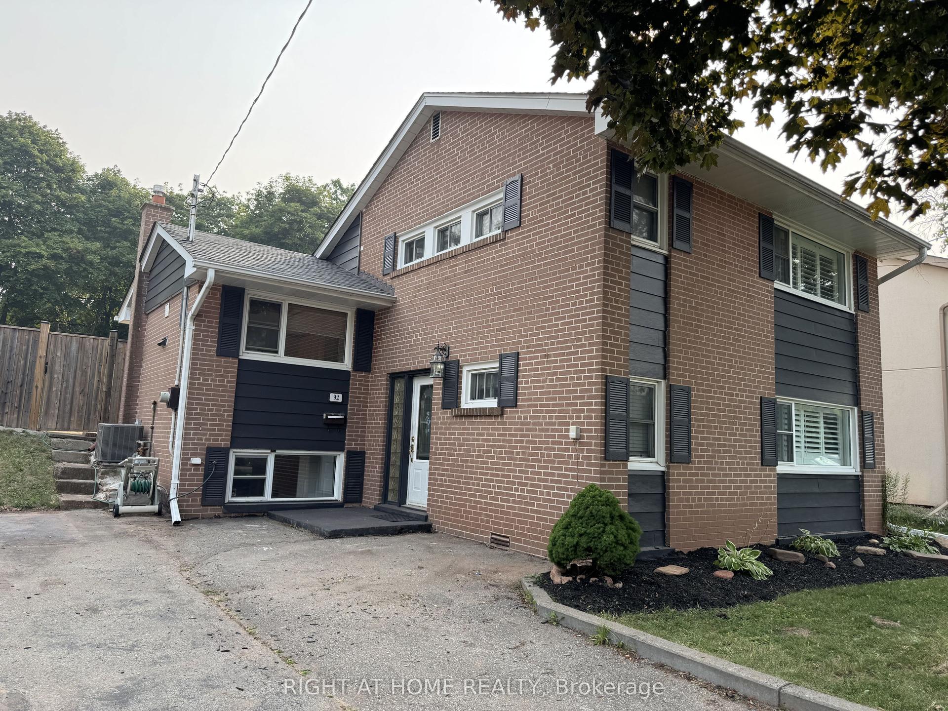 92 Vista Drive, Mississauga — Detached for lease, photo 1