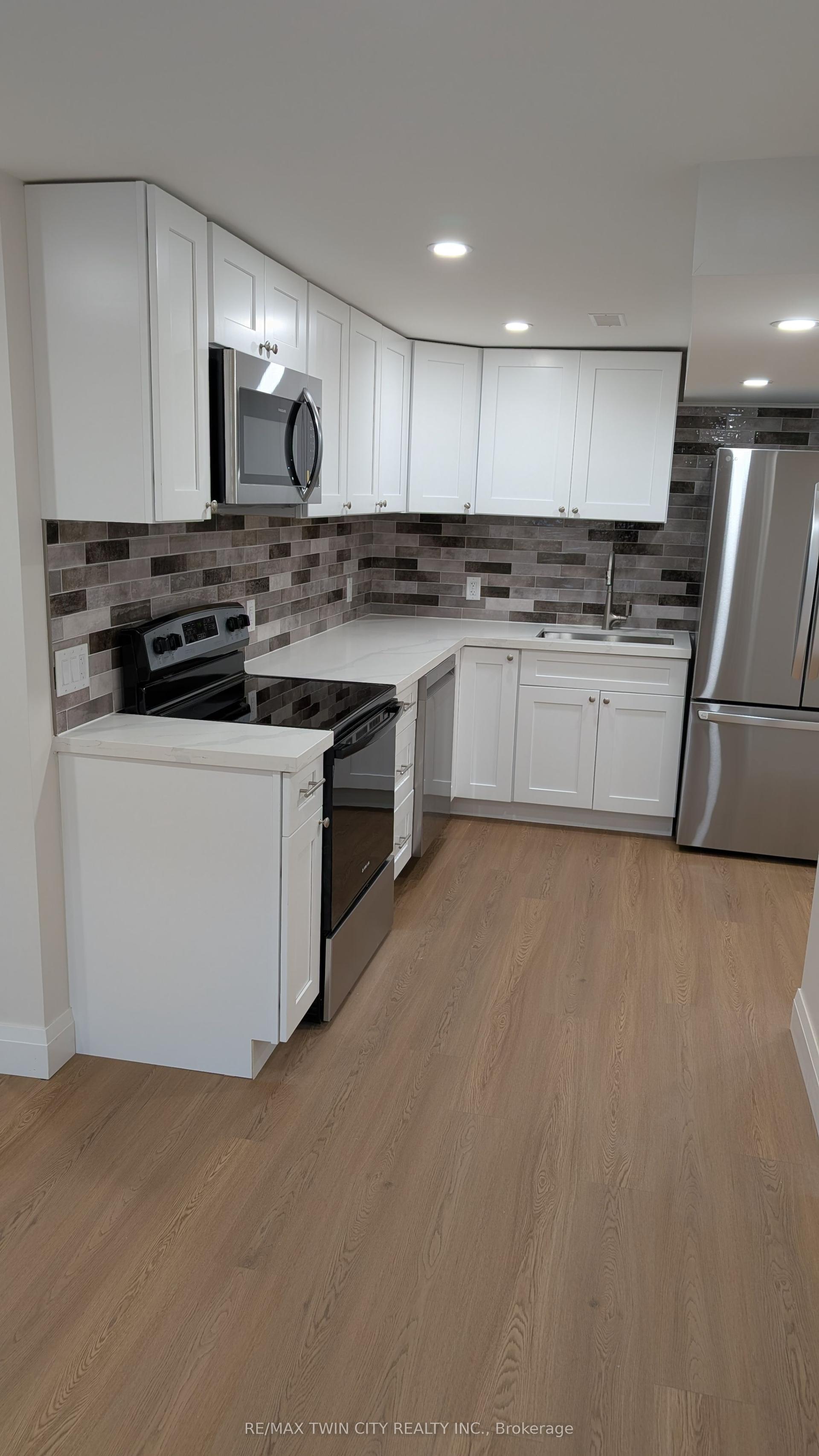 93 Wyndfield Crescent Basement #Basement, Whitby — Detached for lease, photo 1