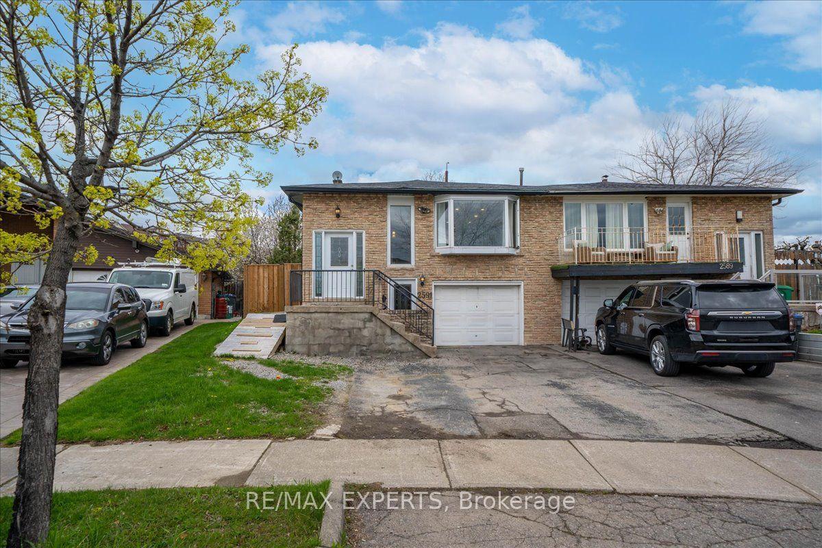 2591 Kingsberry Crescent Upper #Upper — photo 1