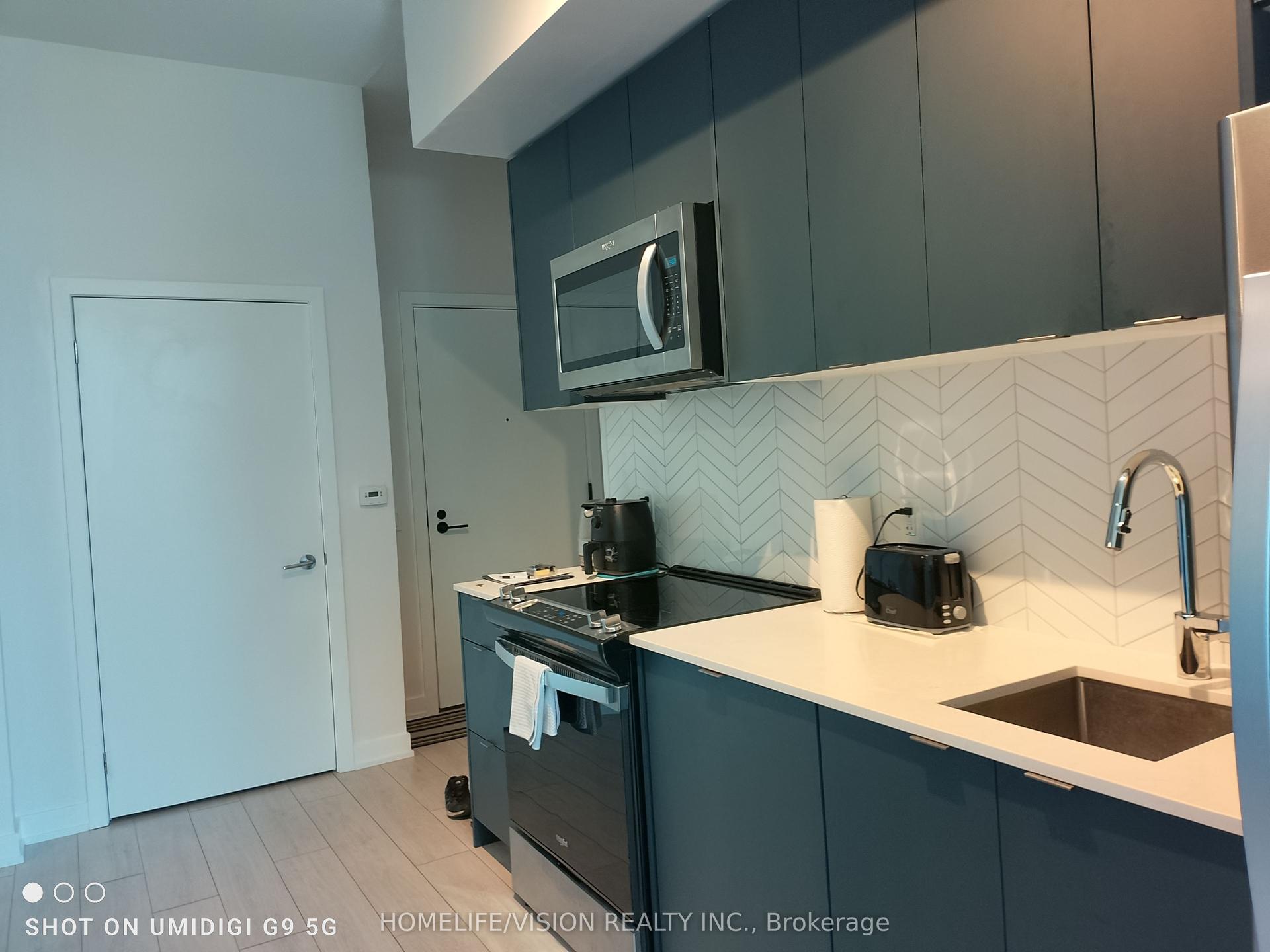 1606 Charles Street 204 #204, Whitby — Condo for lease, photo 1