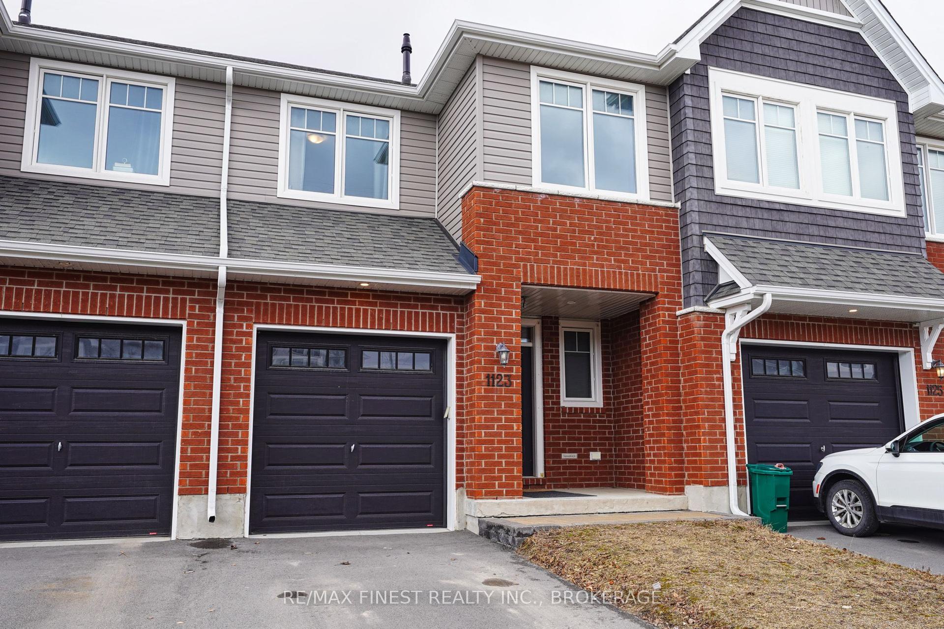 1123 Barrow Avenue — photo 1