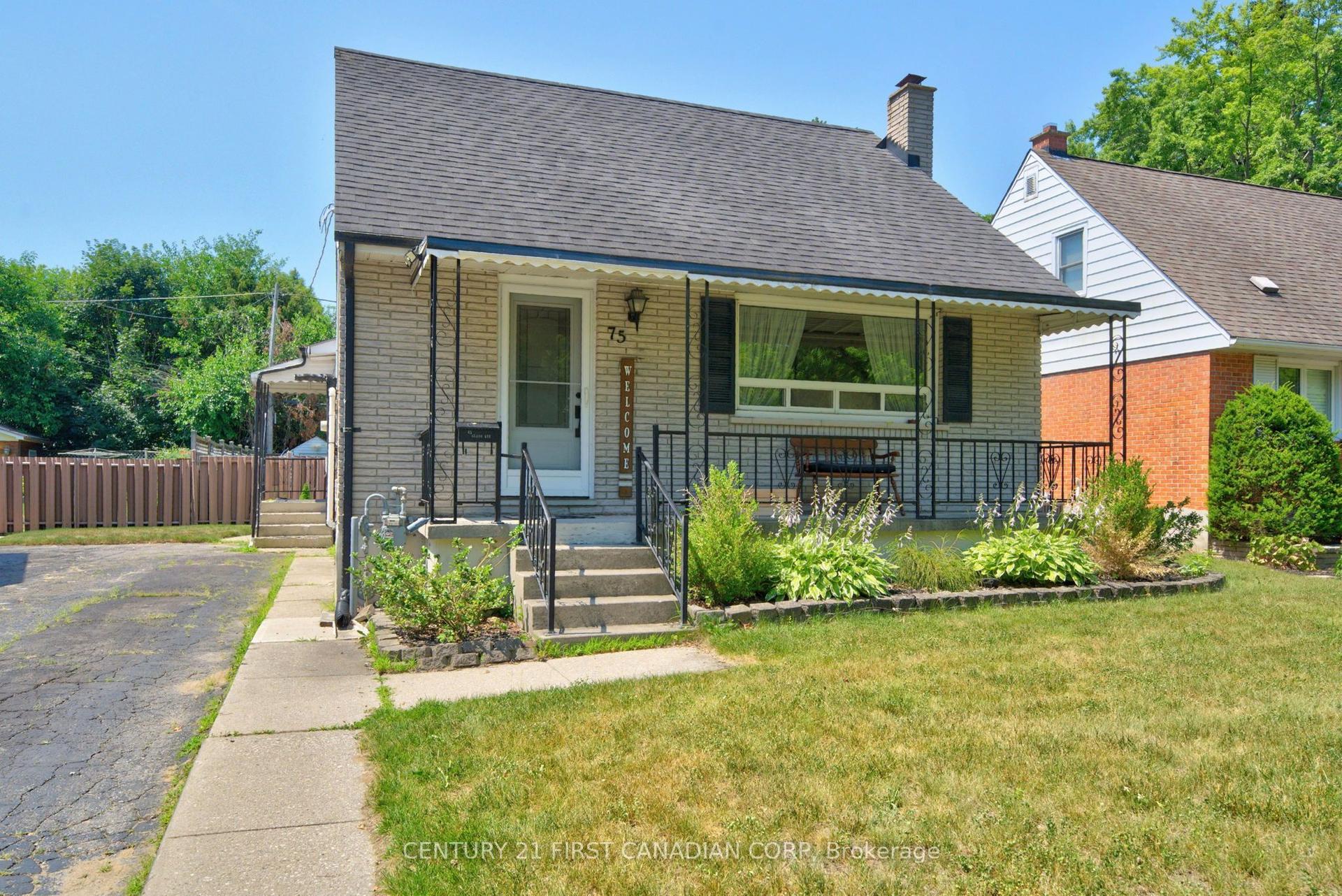 75 Glass Avenue, London East — Detached for sale, photo 1