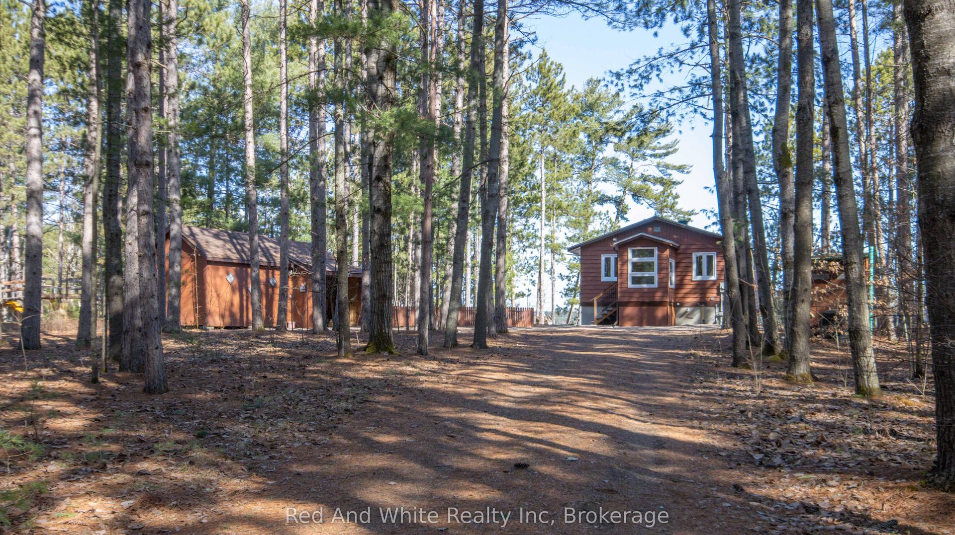 610 Pine Point Lane, Killaloe, Hagarty and Richards — Detached for sale, photo 1