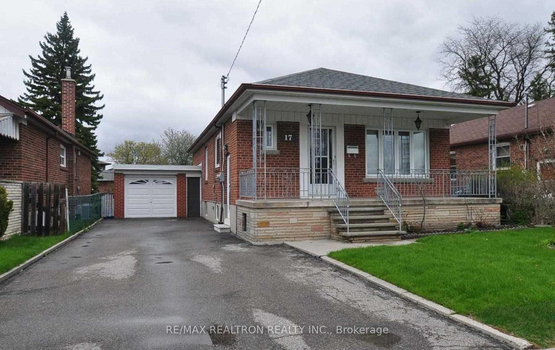 17 Crosland Drive Main Fl #Main Fl, Toronto — Detached for lease, photo 1