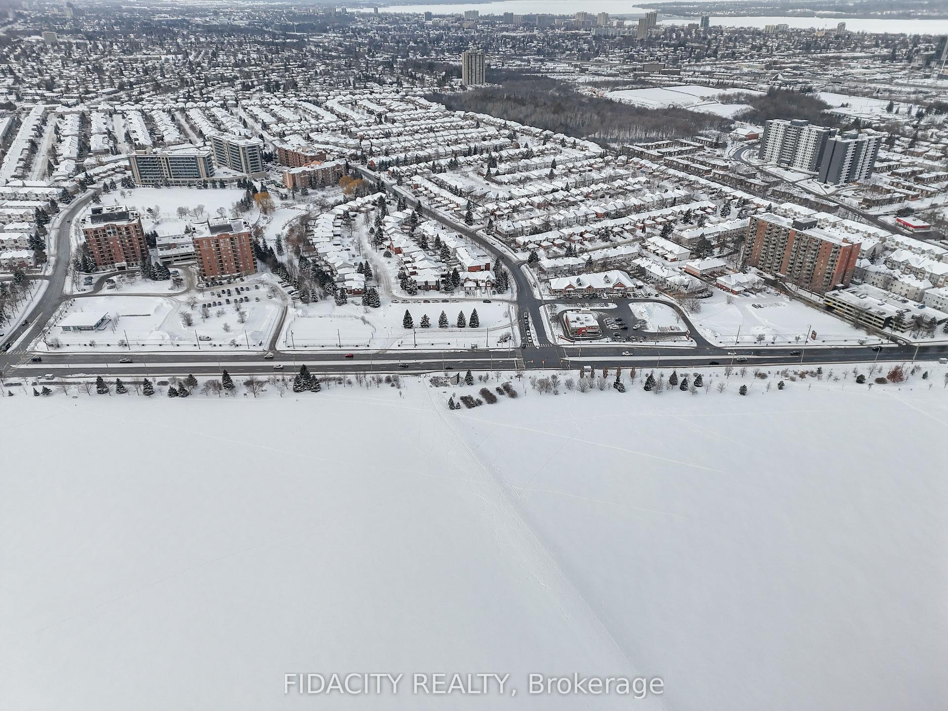 1 Crystal Park Crescent — photo 1