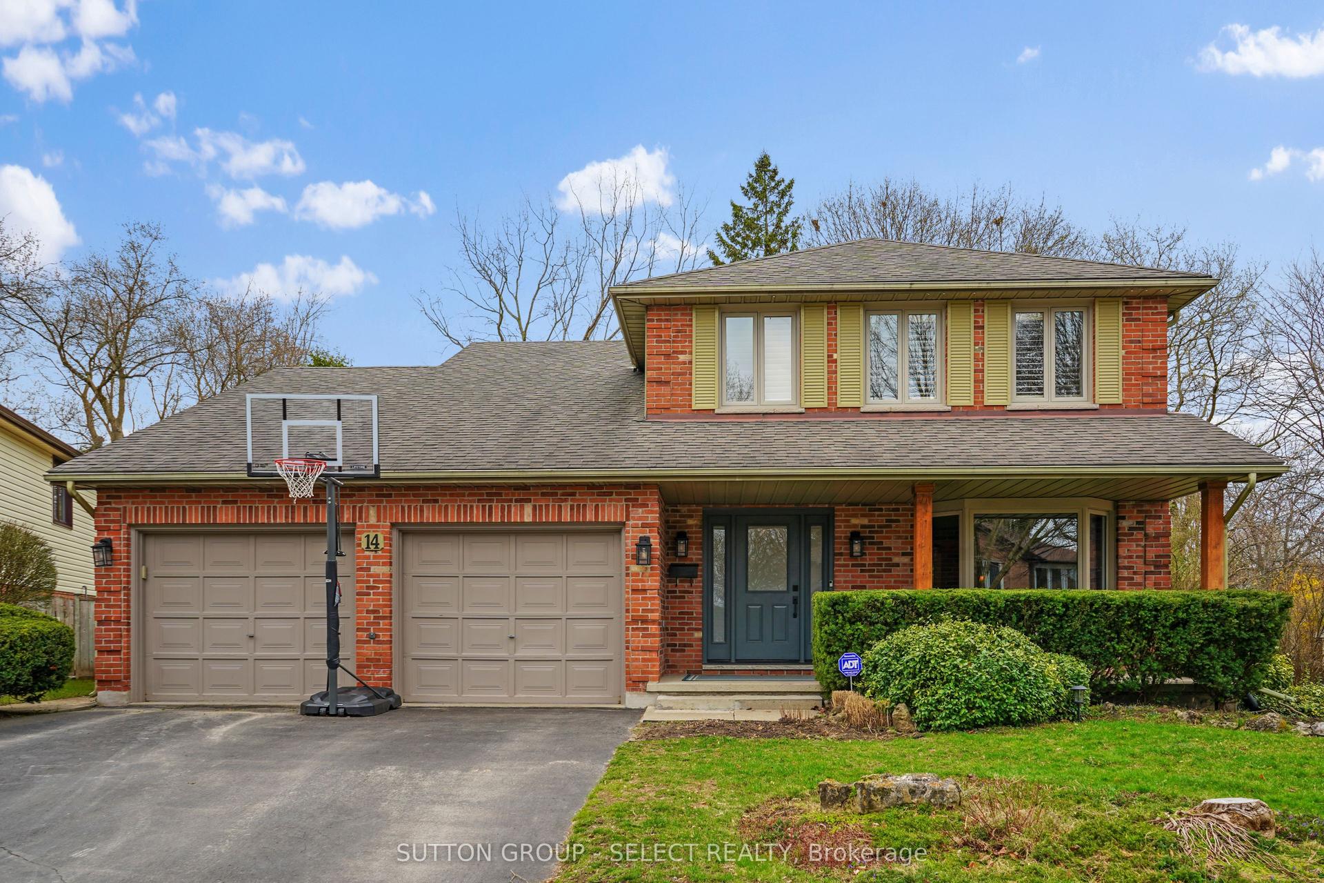 14 Whisperwood Crescent — photo 1